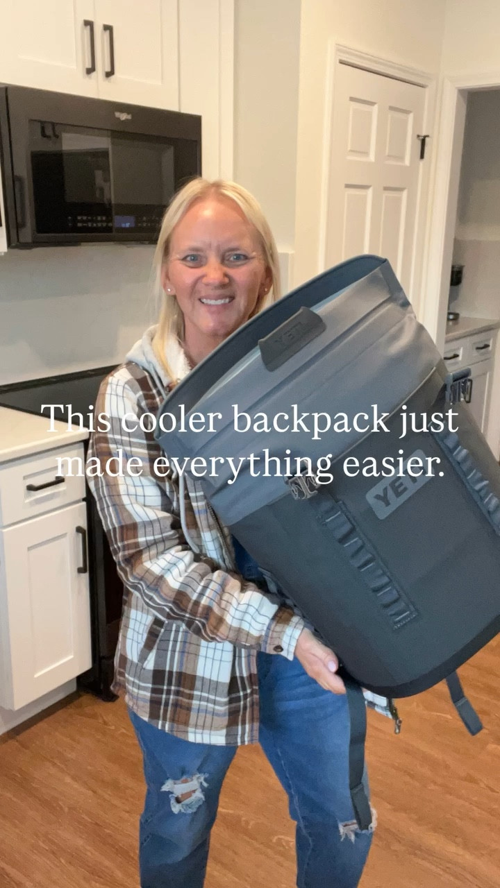 Hands-free, leakproof, and built to keep everything ice cold 🙌

The YETI M12 Hopper Backpack is a game changer for beach days, road trips, and outdoor adventures.

Comfortable to carry, super durable, and the MagShield (magnetic) closure makes it easy to open and seal tight…
no leaks, no hassle.

From drinks to snacks, this one keeps everything chilled while you stay on the move 😎

Comment YETI and I’ll send you the link 🔗
Or shop it now in my storefront before it sells out!

#yeti #amazonfinds #outdoorgear #beachessentials #travelmusthaves