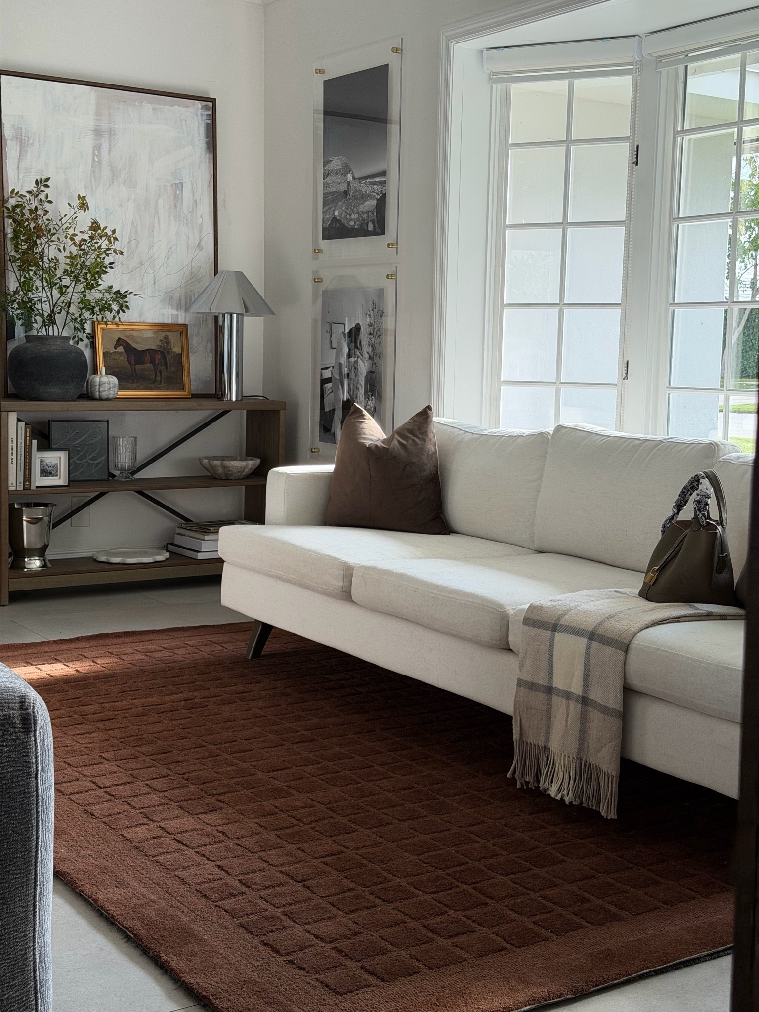 Brown rug that changed this entire space 🤎✨🍂🧸 @Rugs USA

#LTKSeasonal #LTKSaleAlert #LTKHome