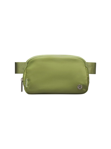 Everywhere Belt Bag 1L | Unisex Bags,Purses,Wallets | lululemon | Lululemon (US)