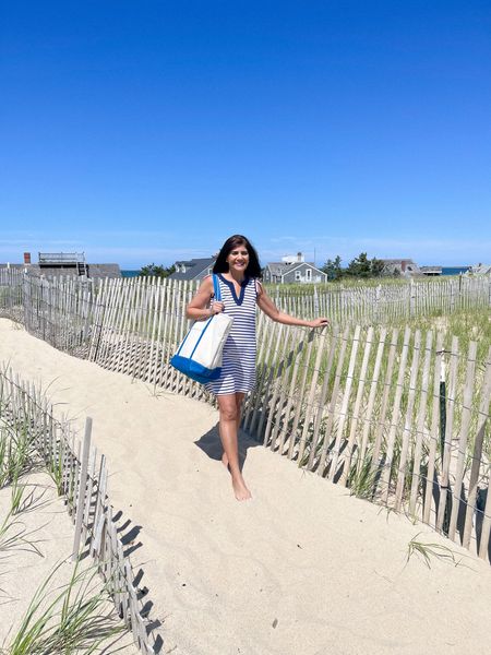 Loving this boat tote! It’s the extra large,  with a zipper and regular handles. Comes in a ton of colors and can embroidered with your initials.

#LTKswim #LTKsalealert #LTKfindsunder100