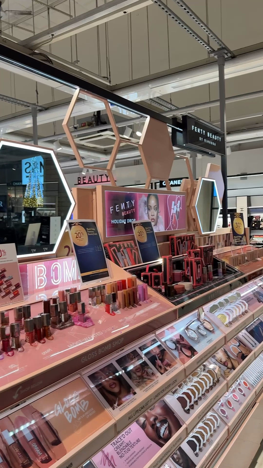 ad @bootsuk - Come shopping with me for some gift hunting & a makeup restock 🥰🩷 So many goodies in the Black Friday sale!! I found the best deals here wether  shopping for yourself or Christmas gifts 🎁🖤 #bootsuk 

#LTKCyberWeek #LTKwinter #LTKbeauty