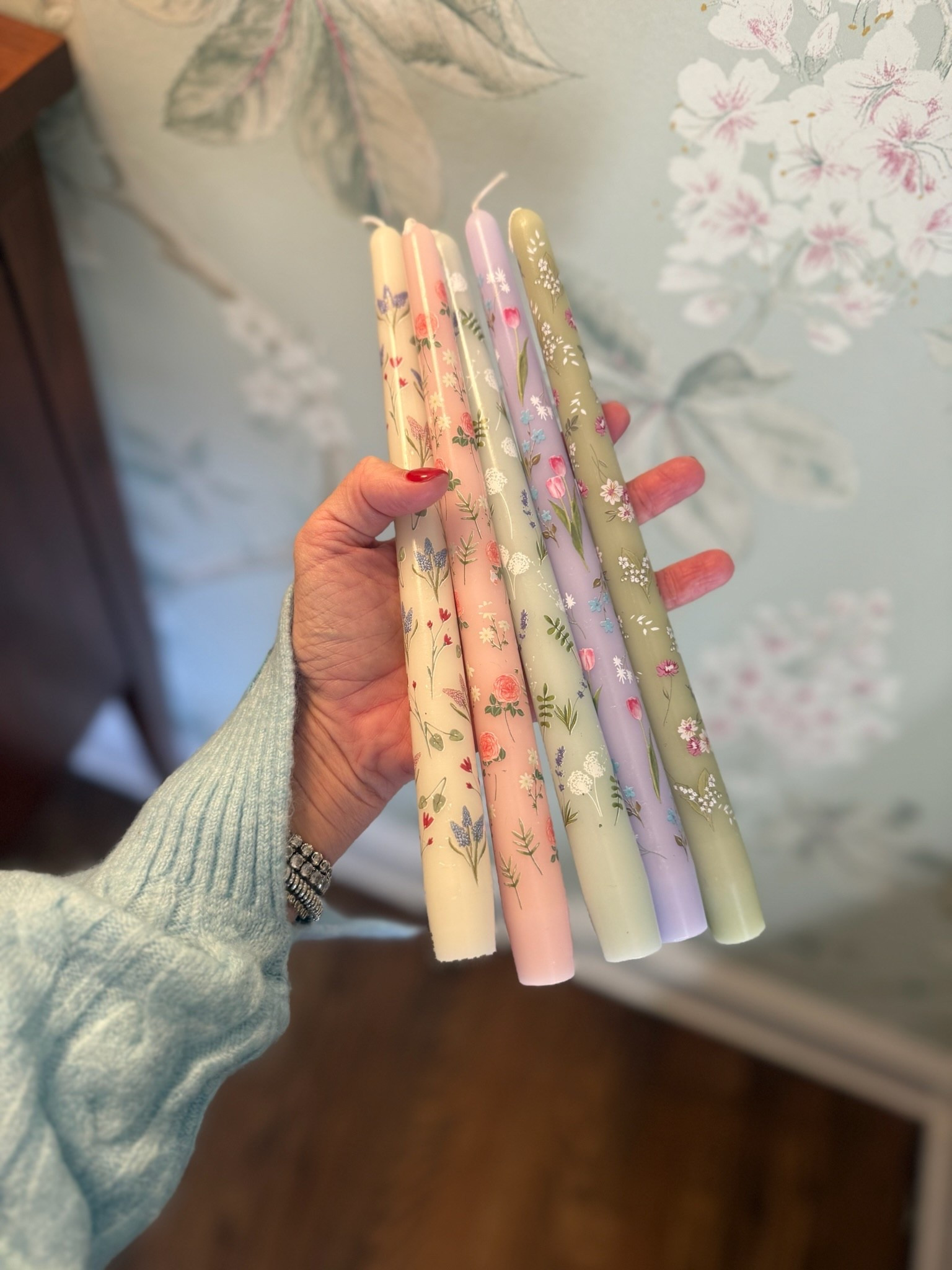 Obsessed with these hand painted candle sticks!!! So beautiful 

#LTKHome #LTKGiftGuide #LTKHoliday