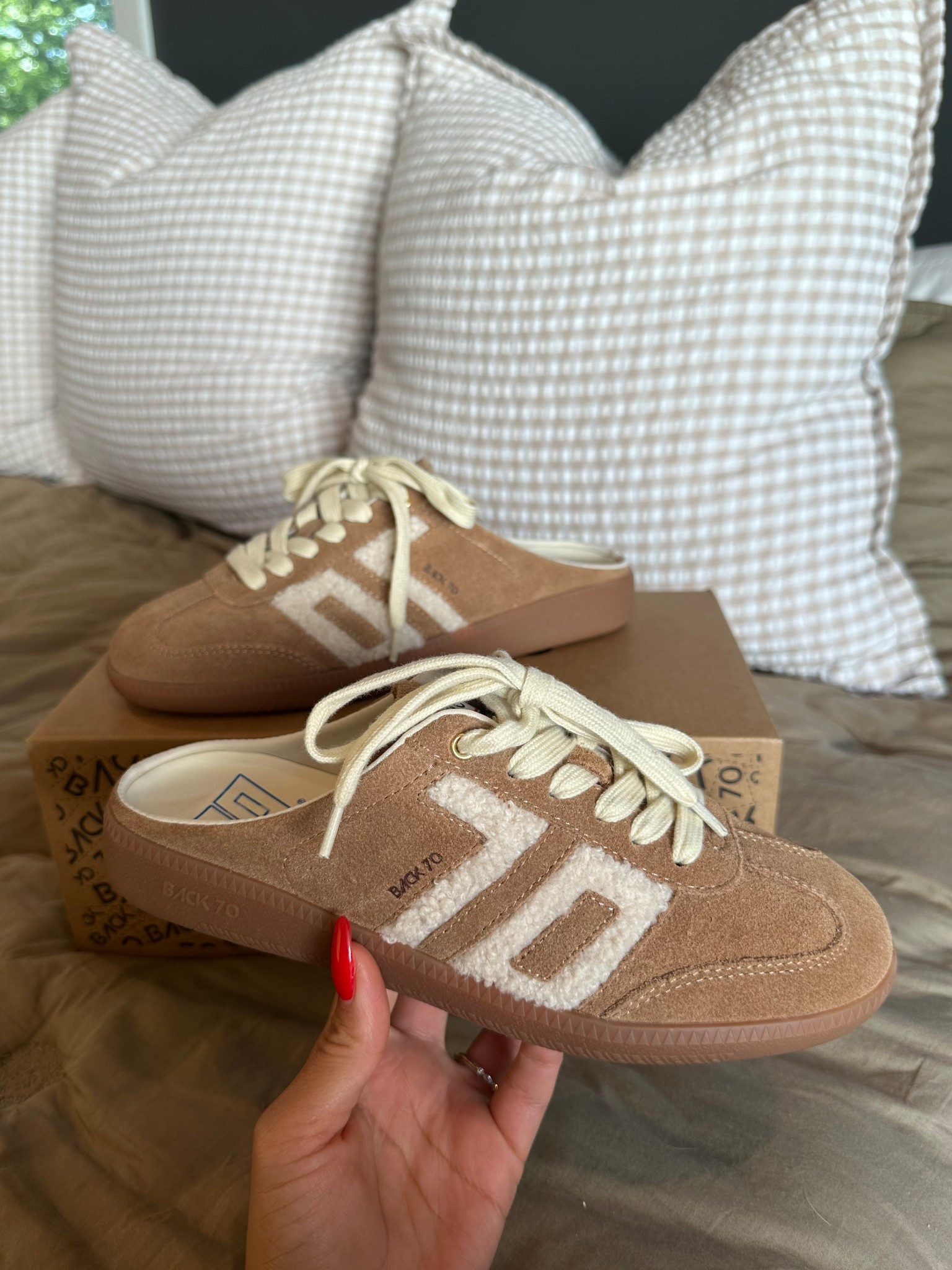 A backless mule/sneaker?! 🧸🤍 run tts & very comfortable! 

#LTKShoeCrush #LTKActive #LTKSeasonal