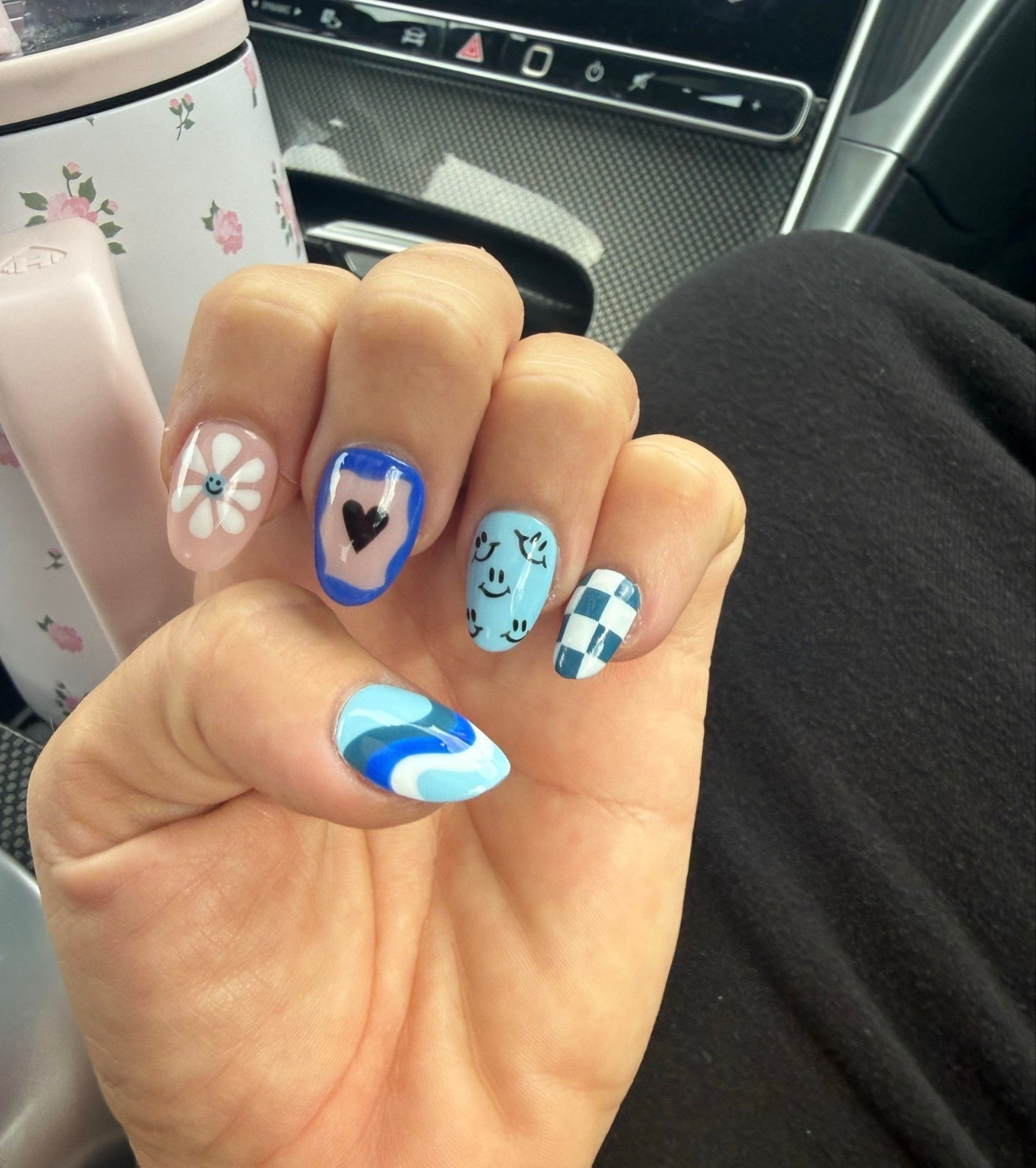 Statement nails are the accessory right now 💙

These custom press-ons are giving playful, cool girl energy and I love that every nail is different.

Tagged the Etsy shop + everything is linked on my LTK ✨


#LTKselfcare #LTKBeauty #LTKmomlife
