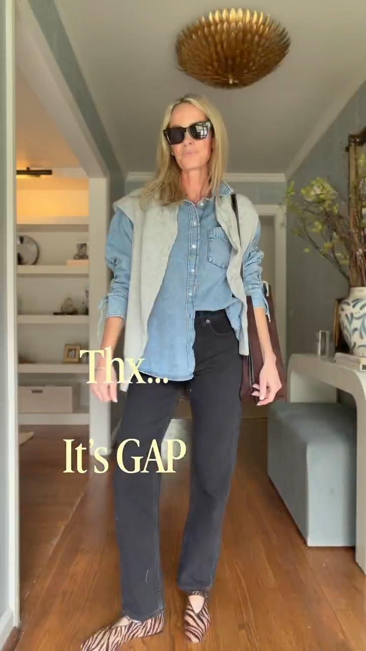 The GapJeans Event is happening now! Shop 20-40% off all jeans
online 9/9-9/15 and get an extra 15% off when you use code “Leigh15”!

Wearing size 26 in the jeans and S in the tops!

#howyouweargap #gappartner @gapstyle