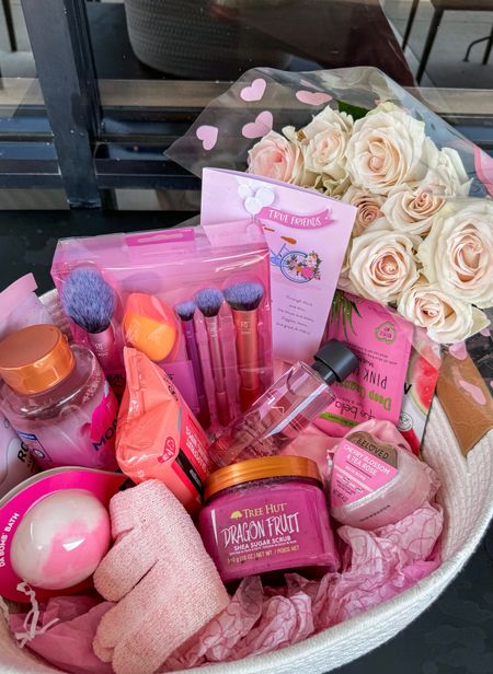 Mother's Day Gifts

Here is a great mothers day gift idea

#LTKFamily #LTKGiftGuide #LTKBeauty