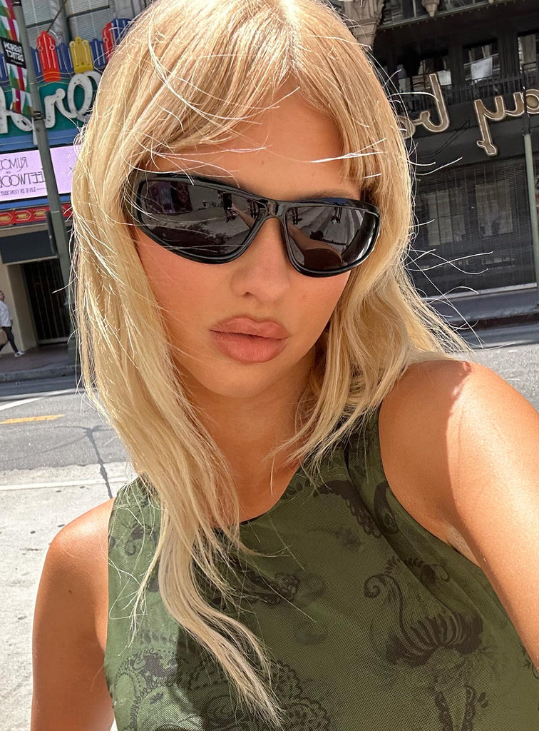 Mora Sunglasses Black | Princess Polly US