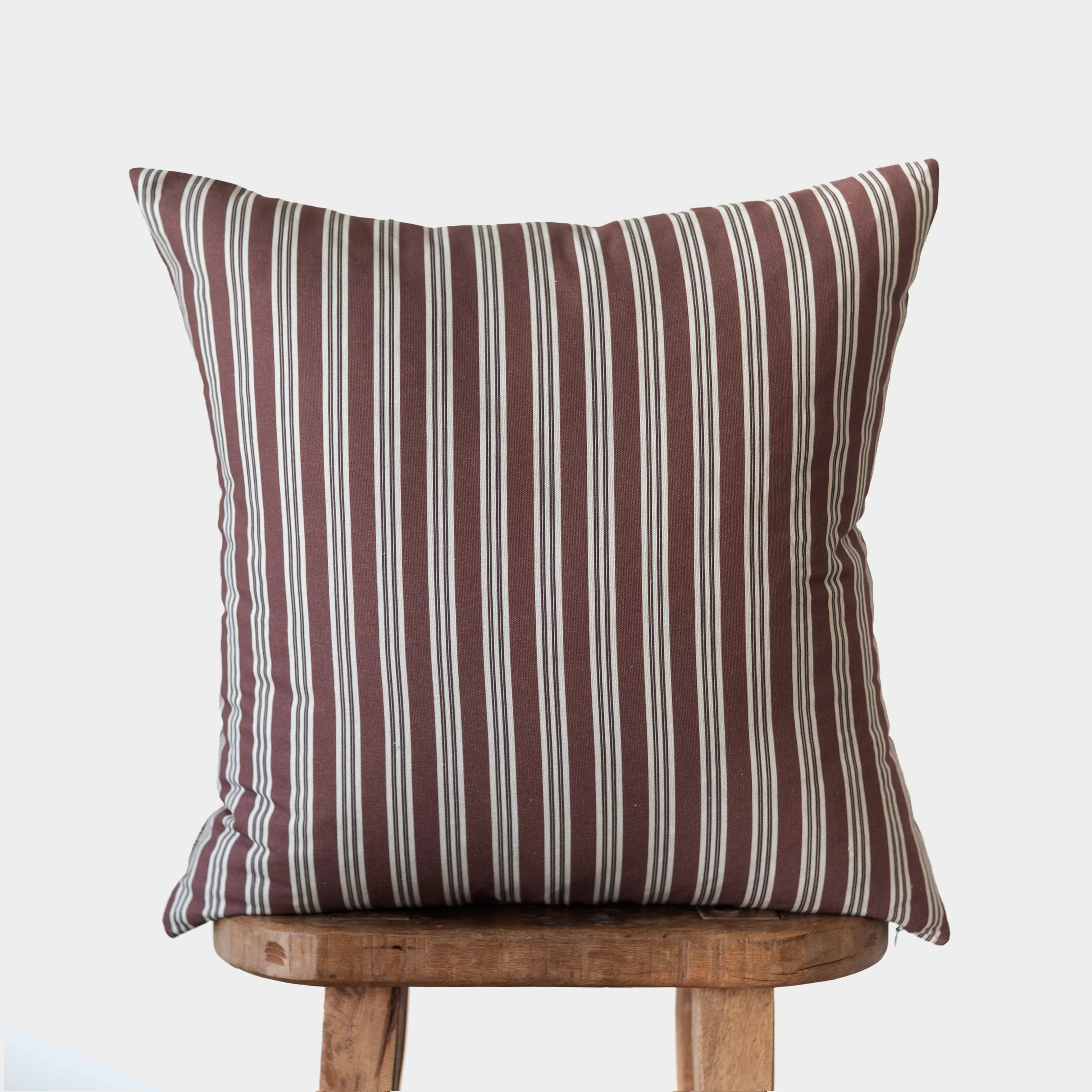 Hearth - 18" | 22" | 12x20" | Woven Nook