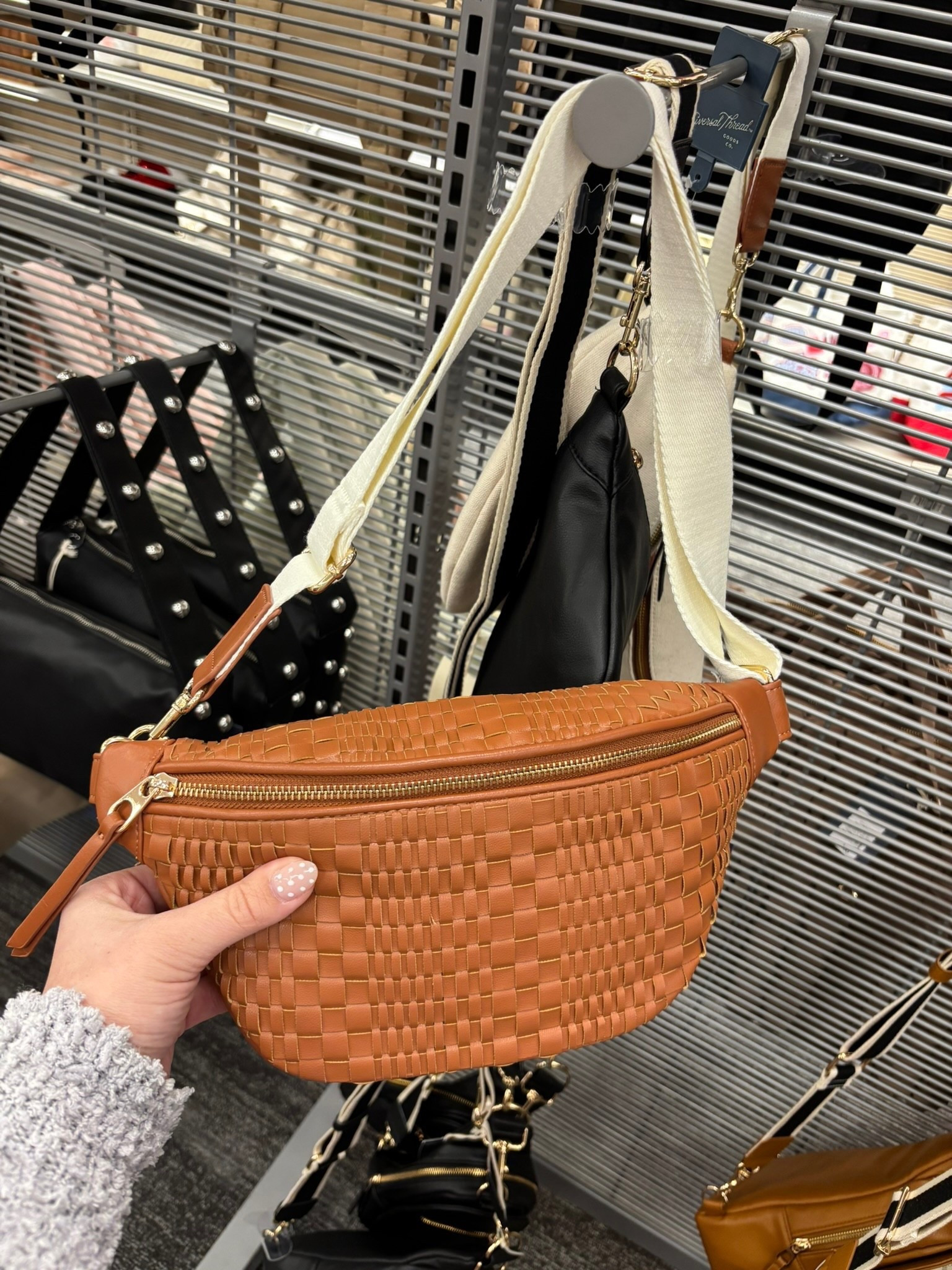 Love a good crossbody purse!!😍

Beach vacation outfit, travel, handbag, bar, purse, @target

#LTKSeasonal #LTKootd #LTKTravel