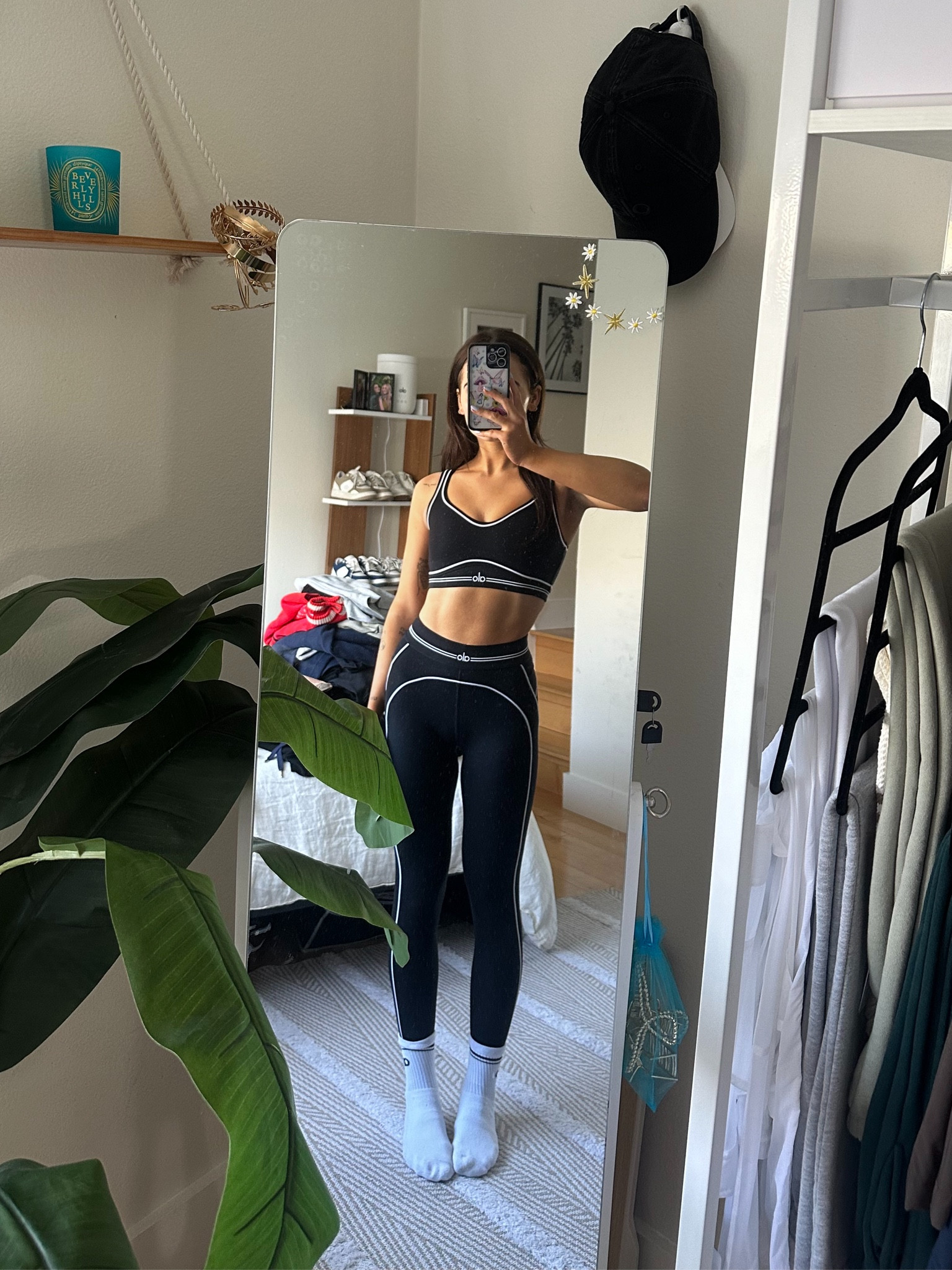 Alo Yoga Airbrush Heart Throb Bra, Airbrush High-Waist Heart Throb Legging and Unisex Half-Crew Throwback Sock

#LTKfitness #LTKstyletip