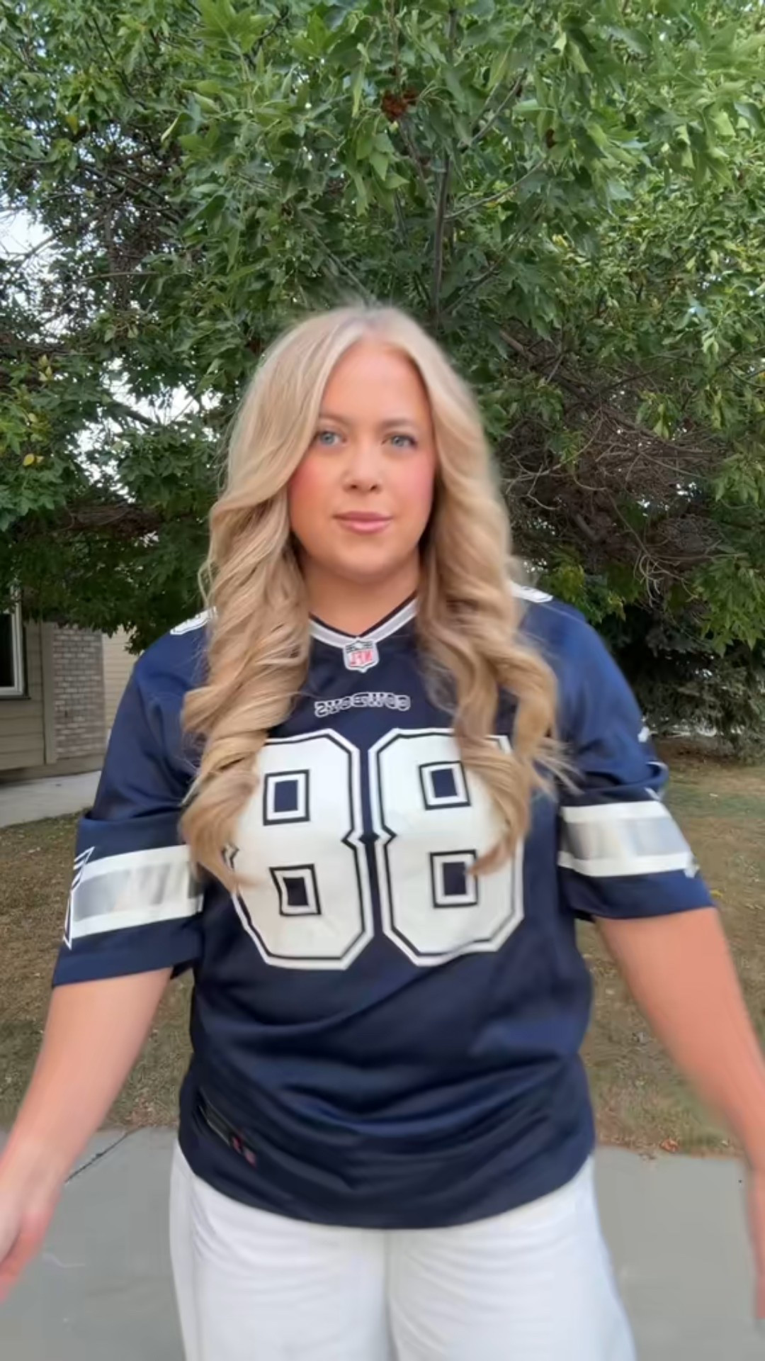 Dallas cowboys gameday ootd

#LTKSeasonal #LTKMidsize