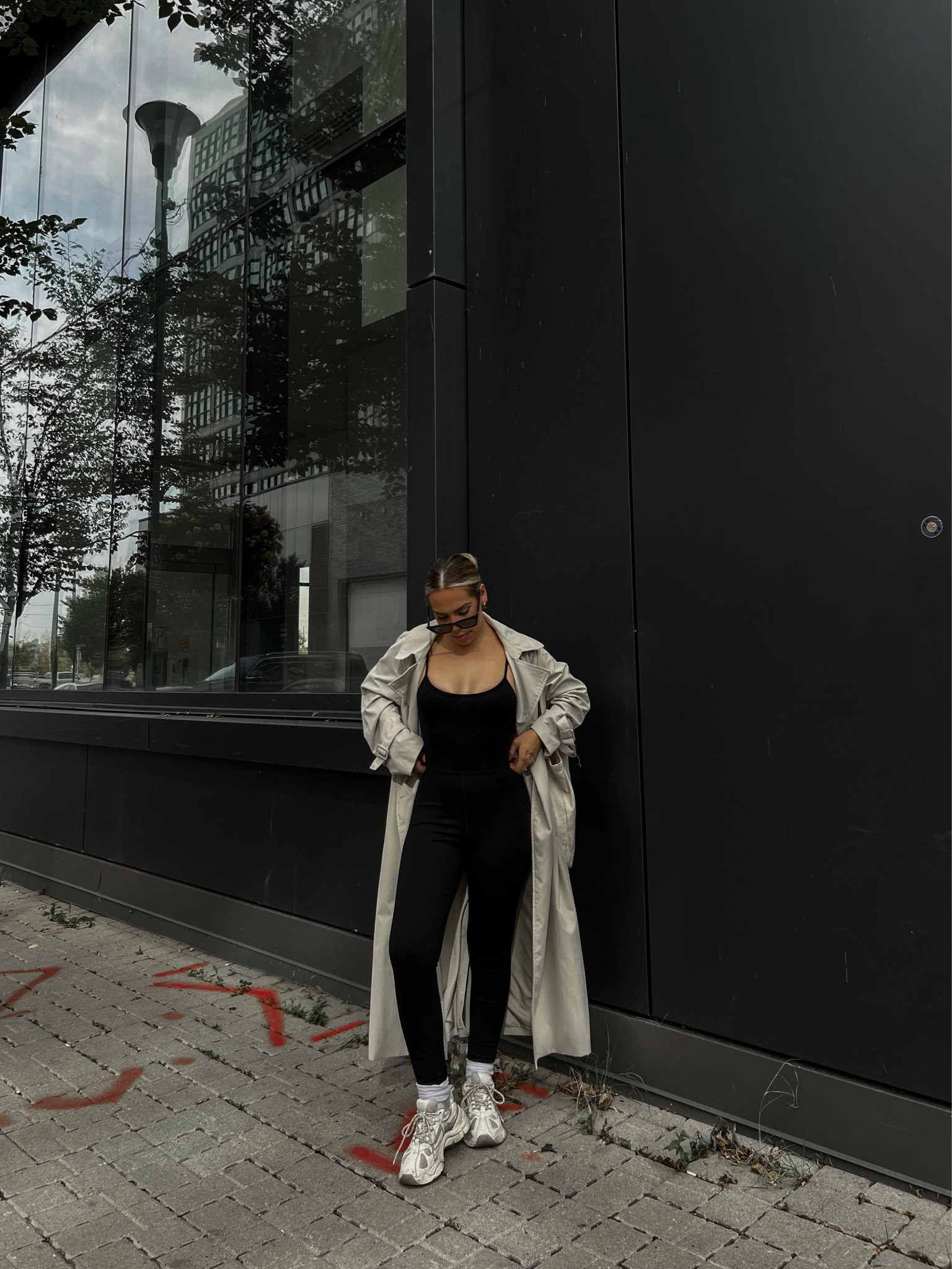 trenches were made for the fall🤍

A great way to elevate your fall fit is by adding layers (of course😉). A super chic and timeless way to layer is by throwing on an oversized trench. Trenches never go out of style, come in so many colours & fabrics and are essential for a capsule fall wardrobe🤎


#LTKSeasonal #LTKstyletip #LTKfitness