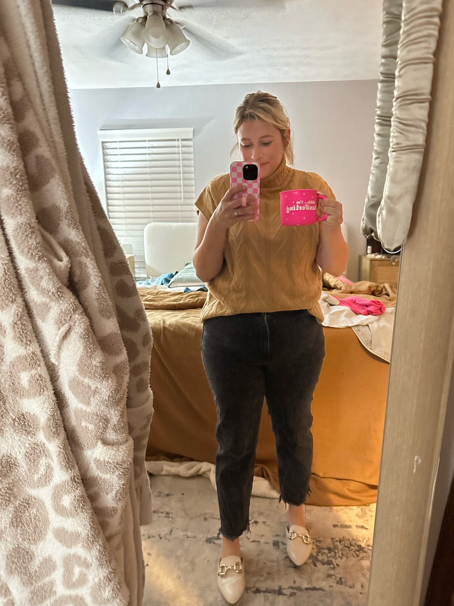 Thursday OOTD (I took scissors to the bottom of these jeans🤪)

#LTKStyleTip #LTKMidsize #LTKWorkwear