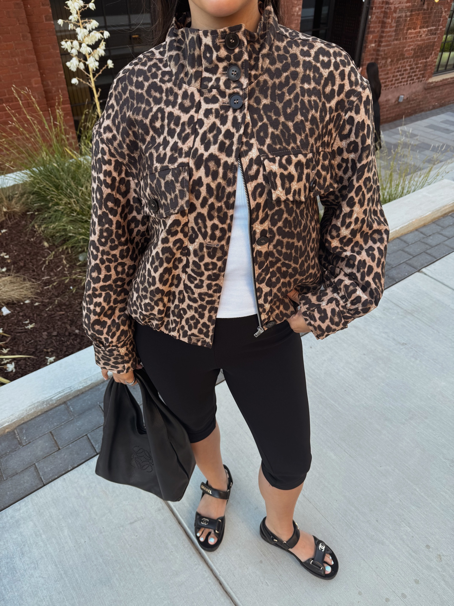 Date night ootd!

Capris- small
Cheetah bubble hem jacket- small
Bra free tank- small

#LTKPetite #LTKootd