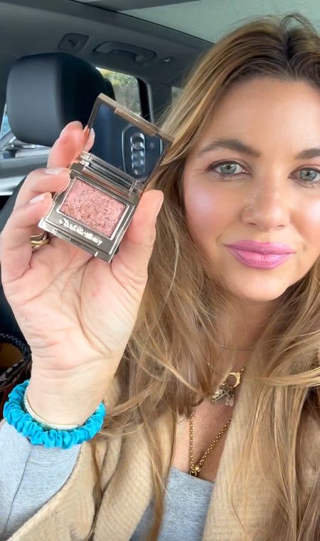 Pink eyeshadow, neutral eyeshadow, luminous eyeshadow, spring makeup launch, pillow talk

Love this luminous eyeshadow for a  multidimensional wash of color  that lasts all day…it’s back in stock and I would snap it up while you can! 💃🏼💗🐚

Shade: Pillow Talk

#LTKbeauty #LTKunder50 #LTKFind