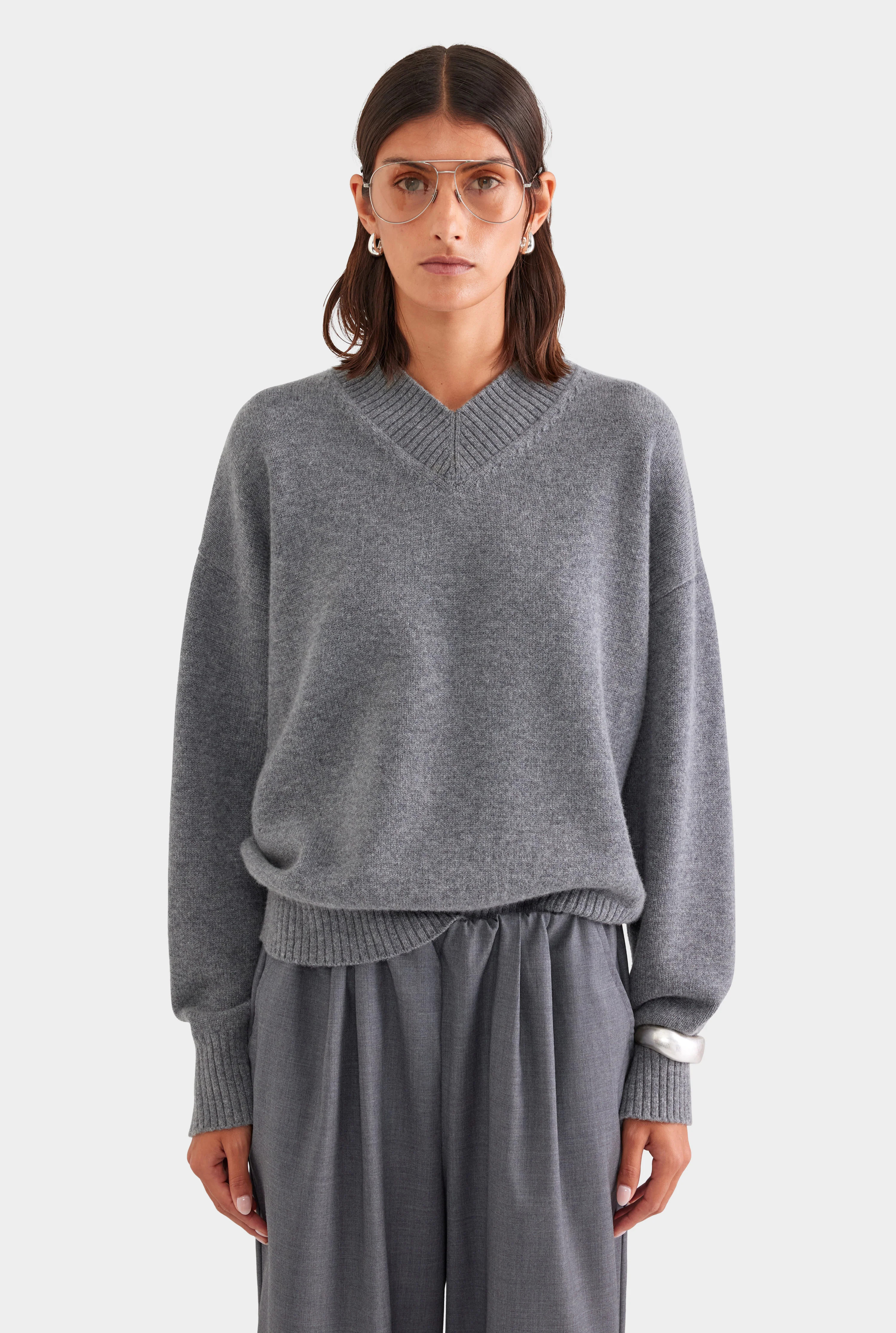 Wool Cashmere V Neck Sweater Charcoal Marl | Venroy | Venroy AU