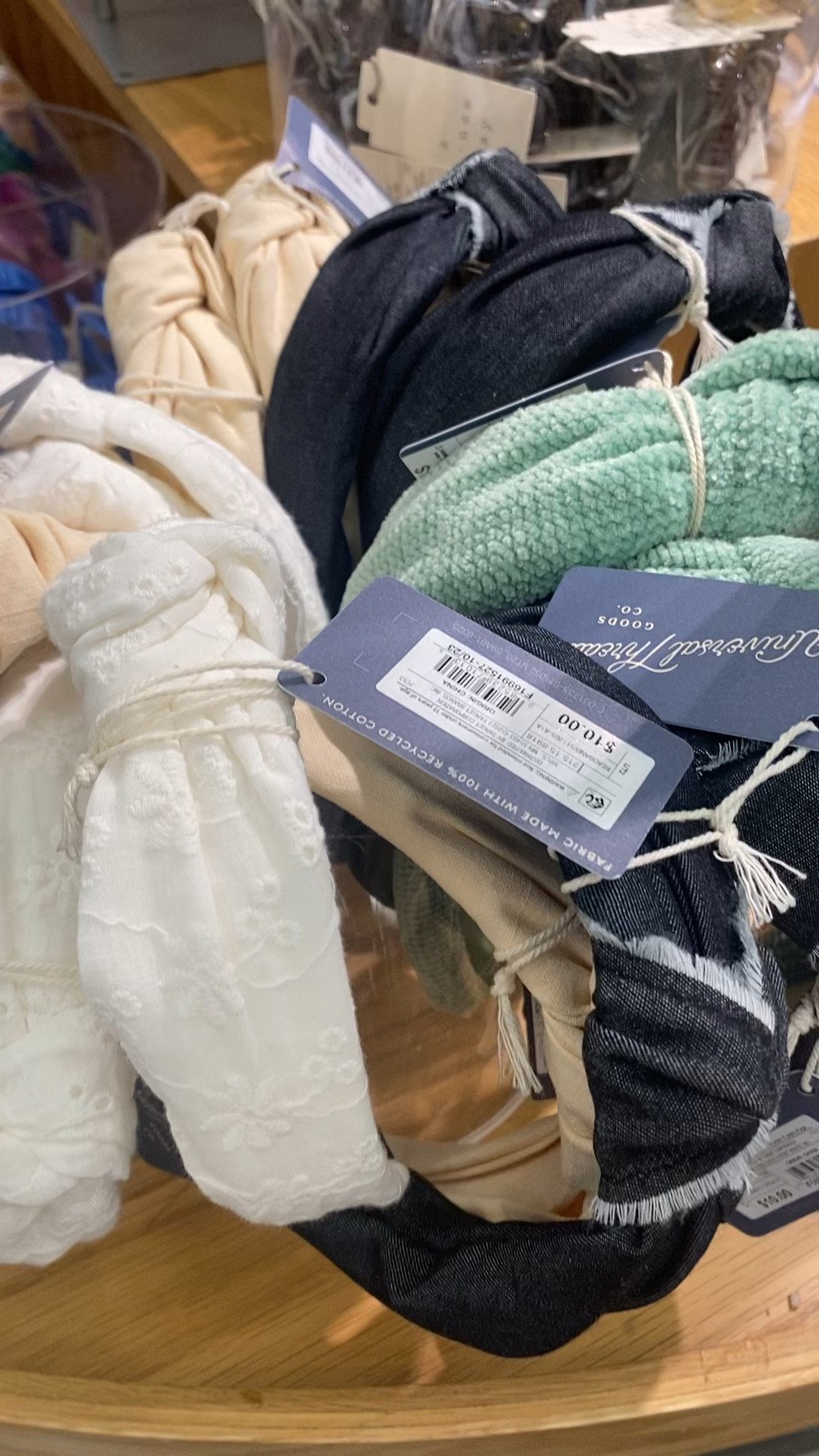 Target hair accessories are so cute and so adorable! Knotted headbands for only $10 and claw clips for under $8!! 