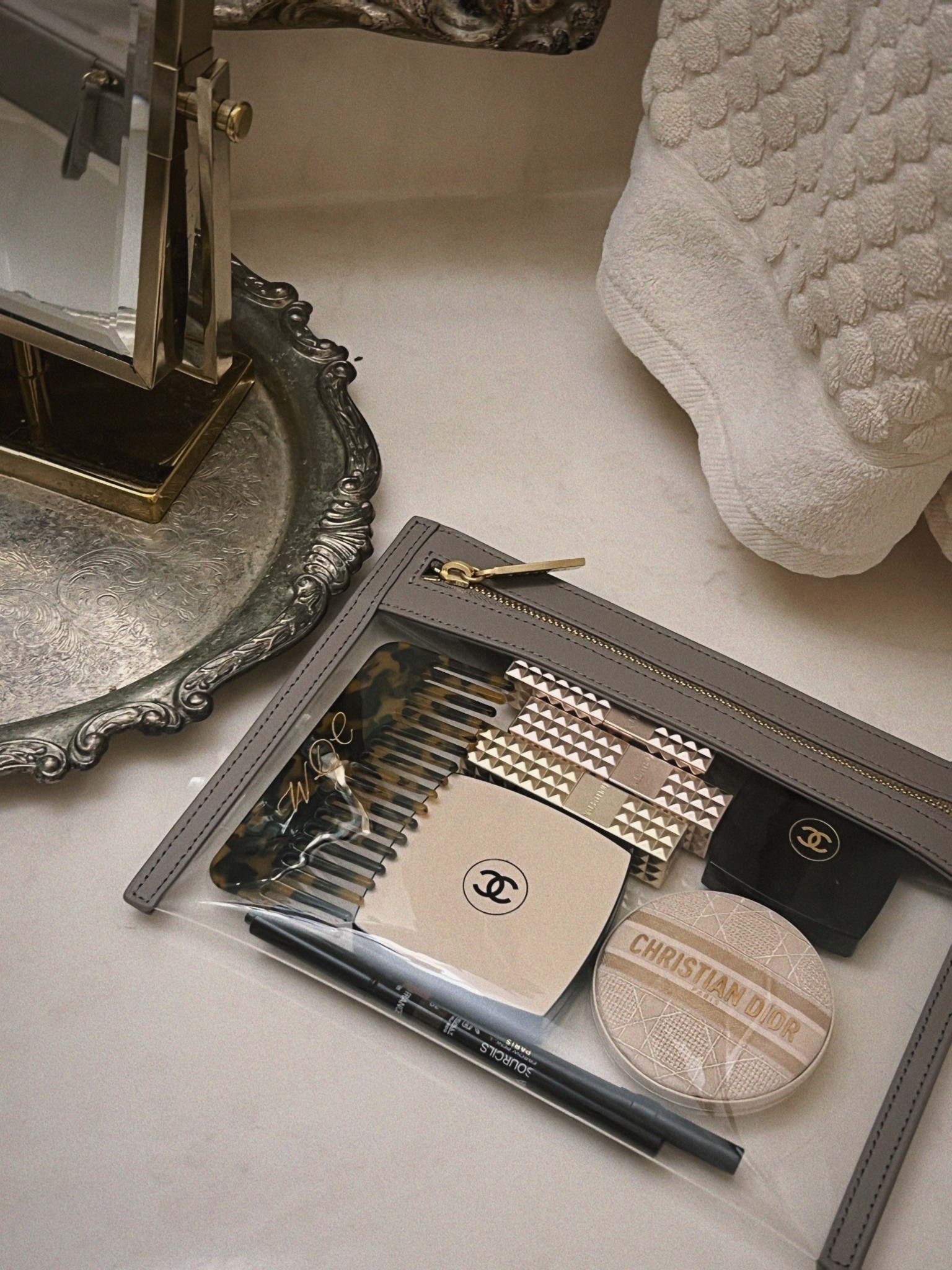 Gift idea for her, travel cosmetic cases, gift guide, beauty gifts 

#LTKGiftGuide #LTKTravel #LTKBeauty