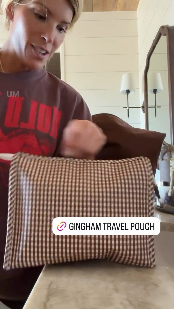 My little travel essential: this brown gingham pouch keeps my makeup, skincare, vitamins, and supplements all in one neat place. It comes in other prints and colors, too—such a cute addition to any travel bag.

brown gingham travel pouch
gingham pouch
travel makeup bag
travel toiletry bag
skincare travel bag
makeup organizer
toiletry pouch

#LTKvlog #LTKTravel