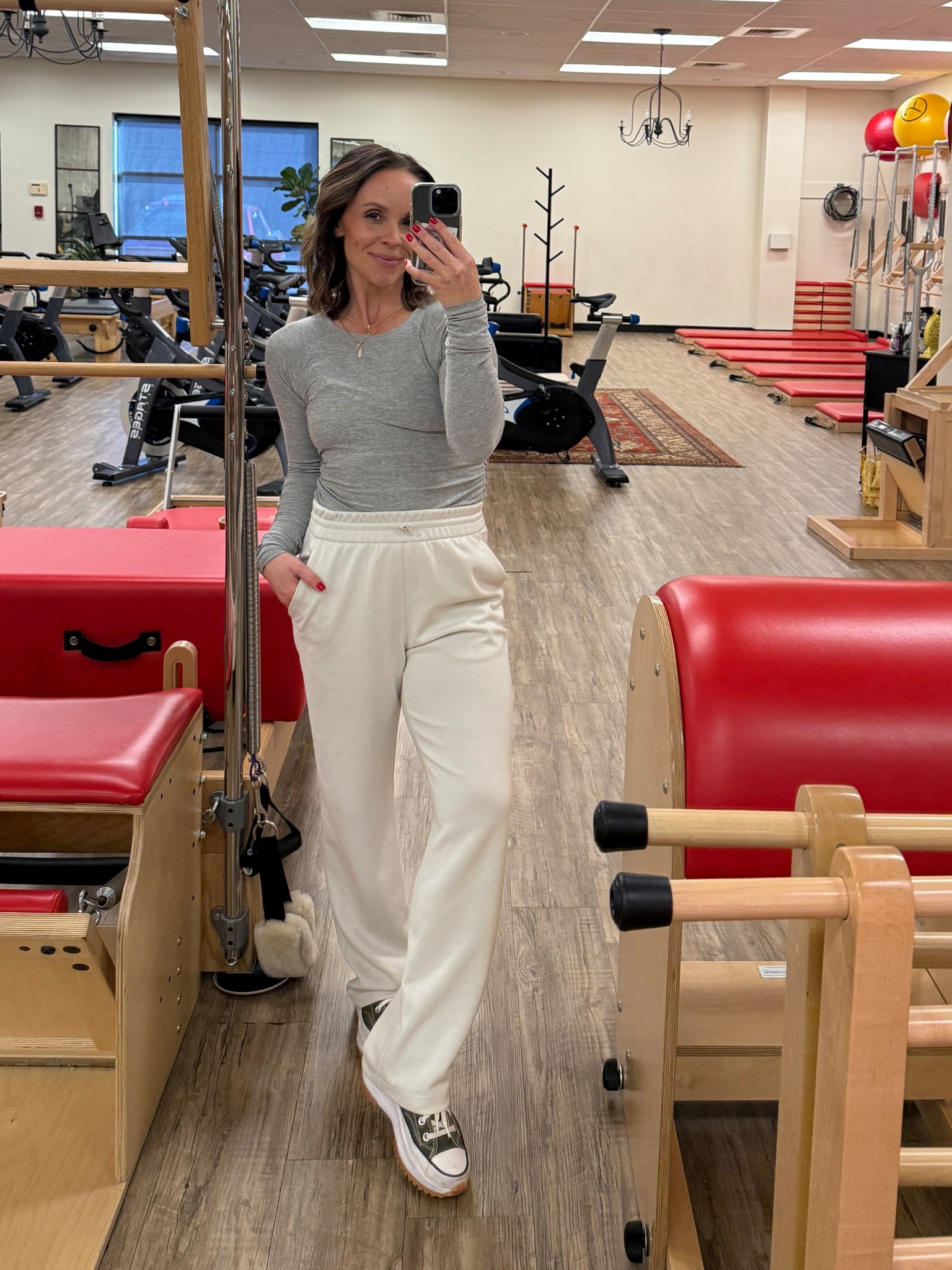 My “dress up day” at the studio 🦋

#LTKPetite #LTKgrwm #LTKActive