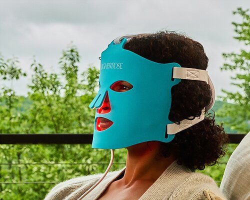 HigherDOSE: Up to 25% Off Red Light Face Mask | Gilt & Gilt City
