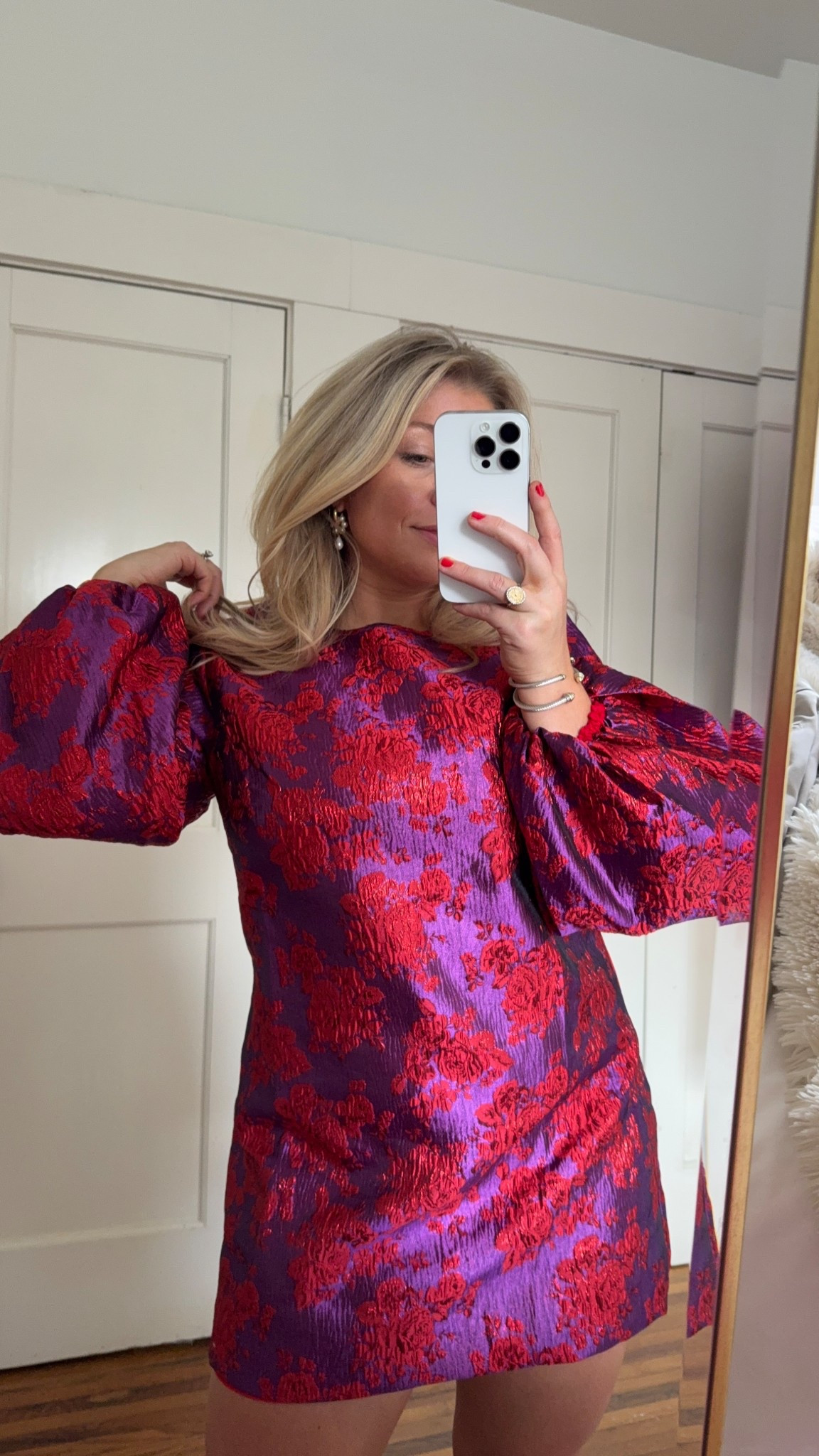 Red/purple mini holiday dress (wearing a medium!) 

#LTKSeasonal #LTKHoliday #LTKootd