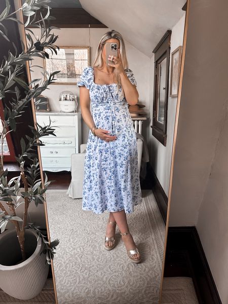 Blue floral dress from amazon, size large (no elastic waist)
Baby shower dress
Blue and white dress
Bump friendly outfit


#LTKbump