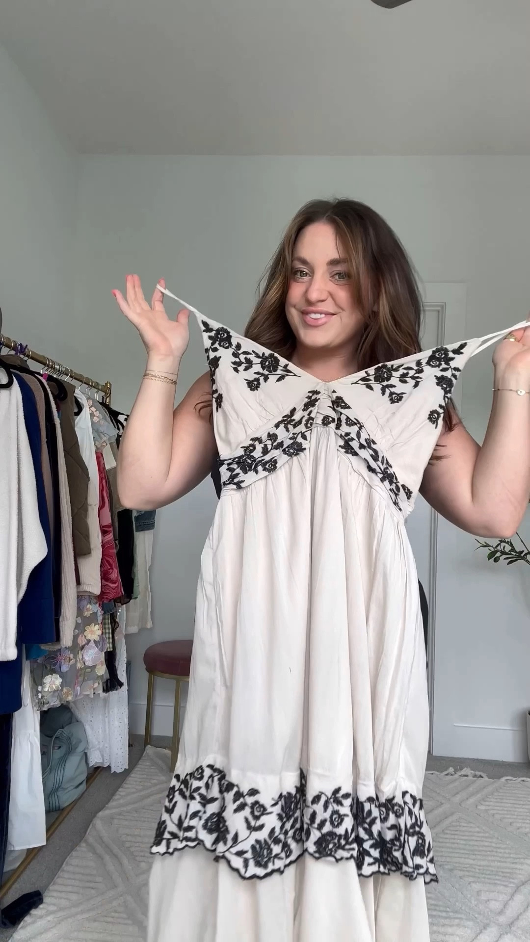 NEW ARRIVALS FROM ABERCROMBIE 
-
I’m 5’7”, 205lbs 

Tiered Ruffle Maxi Dress, Color: Grey Pattern, Size: XL Regular 



#LTKPlusSize #LTKParties #LTKTravel