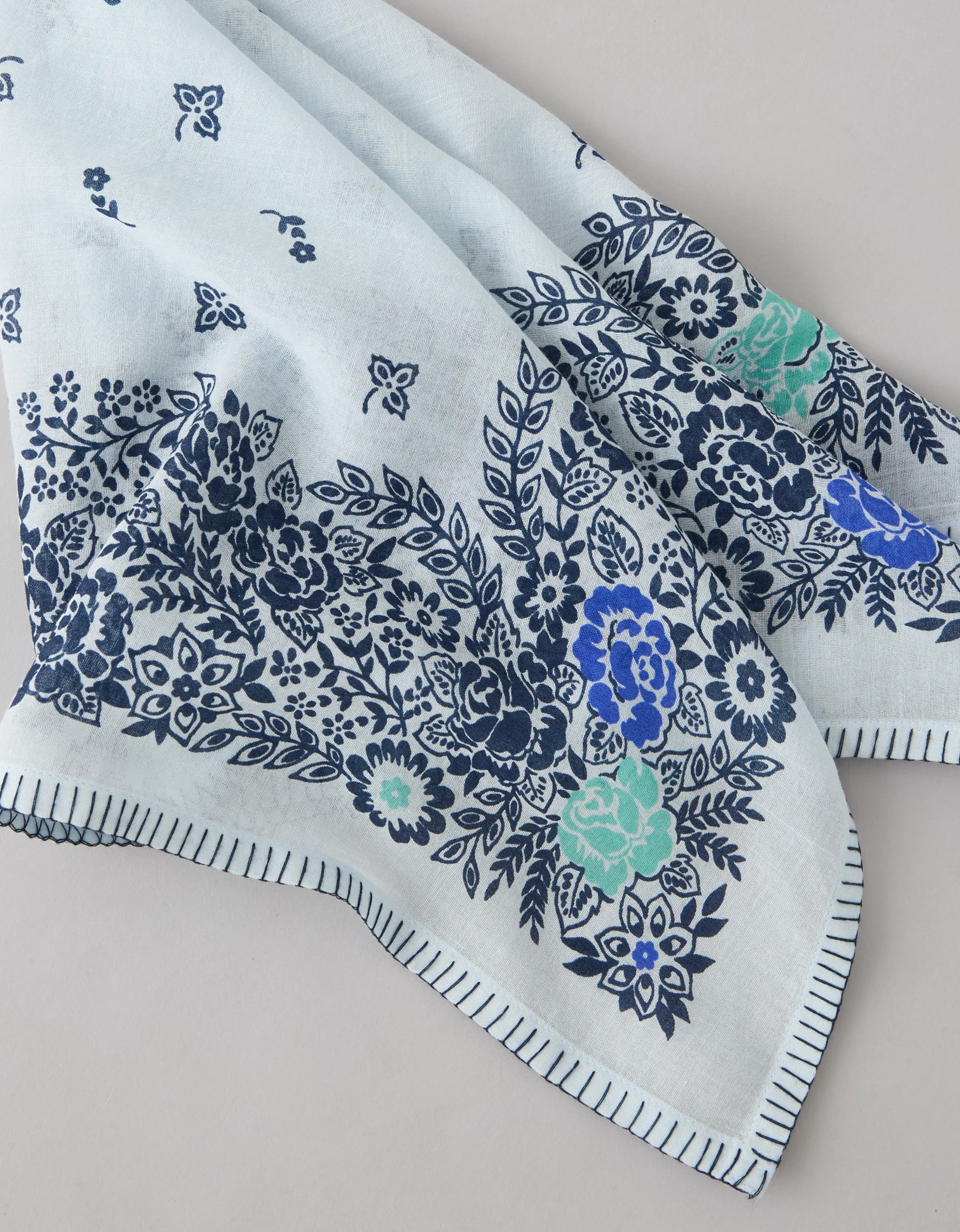 AE Floral Bandana | American Eagle Outfitters (US & CA)