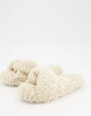 ASOS DESIGN Zeve twist slider slippers in cream borg | ASOS (Global)