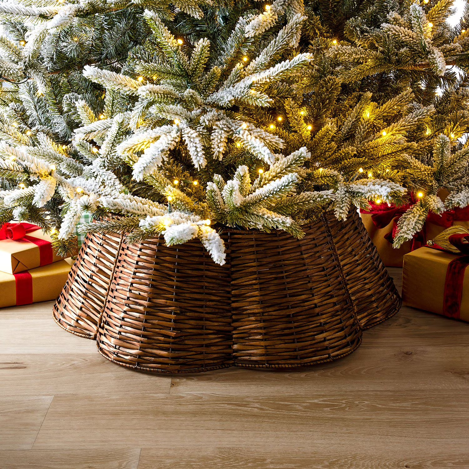 Member's Mark Scalloped Wicker Tree Collar | Sam's Club