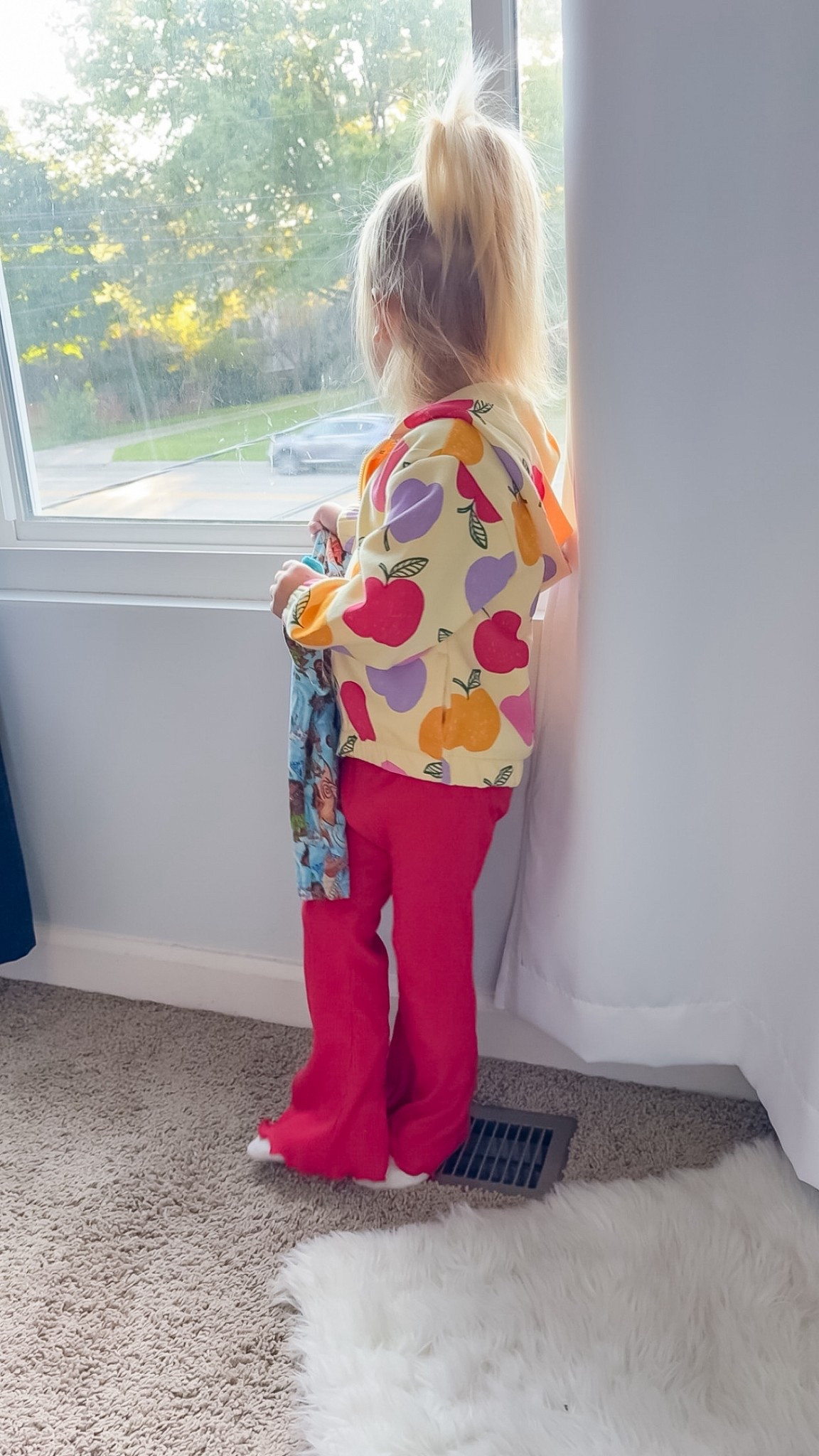 We’re ready for that fall weather and so is Old Navy with amazing deals. They have almost daily. Check out this apple zip up sweater and bright red pants to get your toddler ready for chillier temperatures. 

#LTKKids #LTKStyleTip #LTKSeasonal