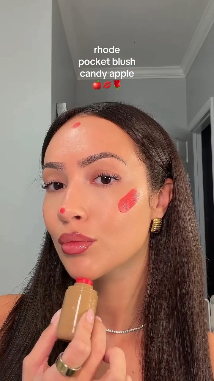 Ugh I’m obsessed!!❤️‍🔥❤️‍🔥 @rhode @haileybieber #makeup #rhode #rhodeskin #blush #haileybieber