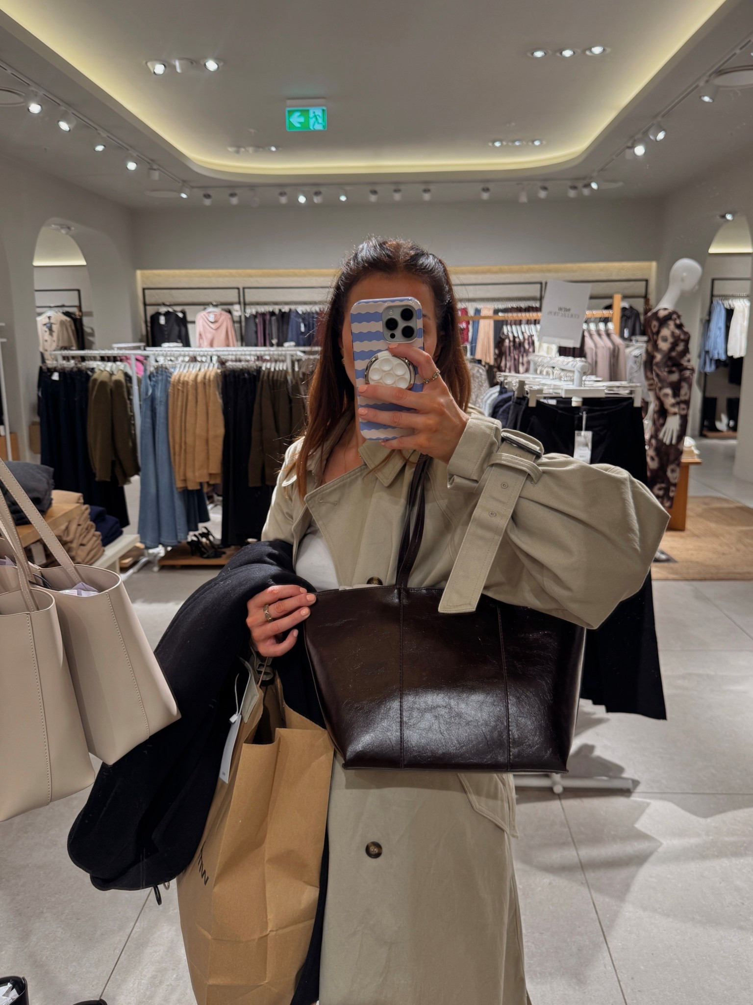 New bag for autumn 🍂 
Brown leather tote 😍

#LTKeurope #LTKuk #LTKwinter