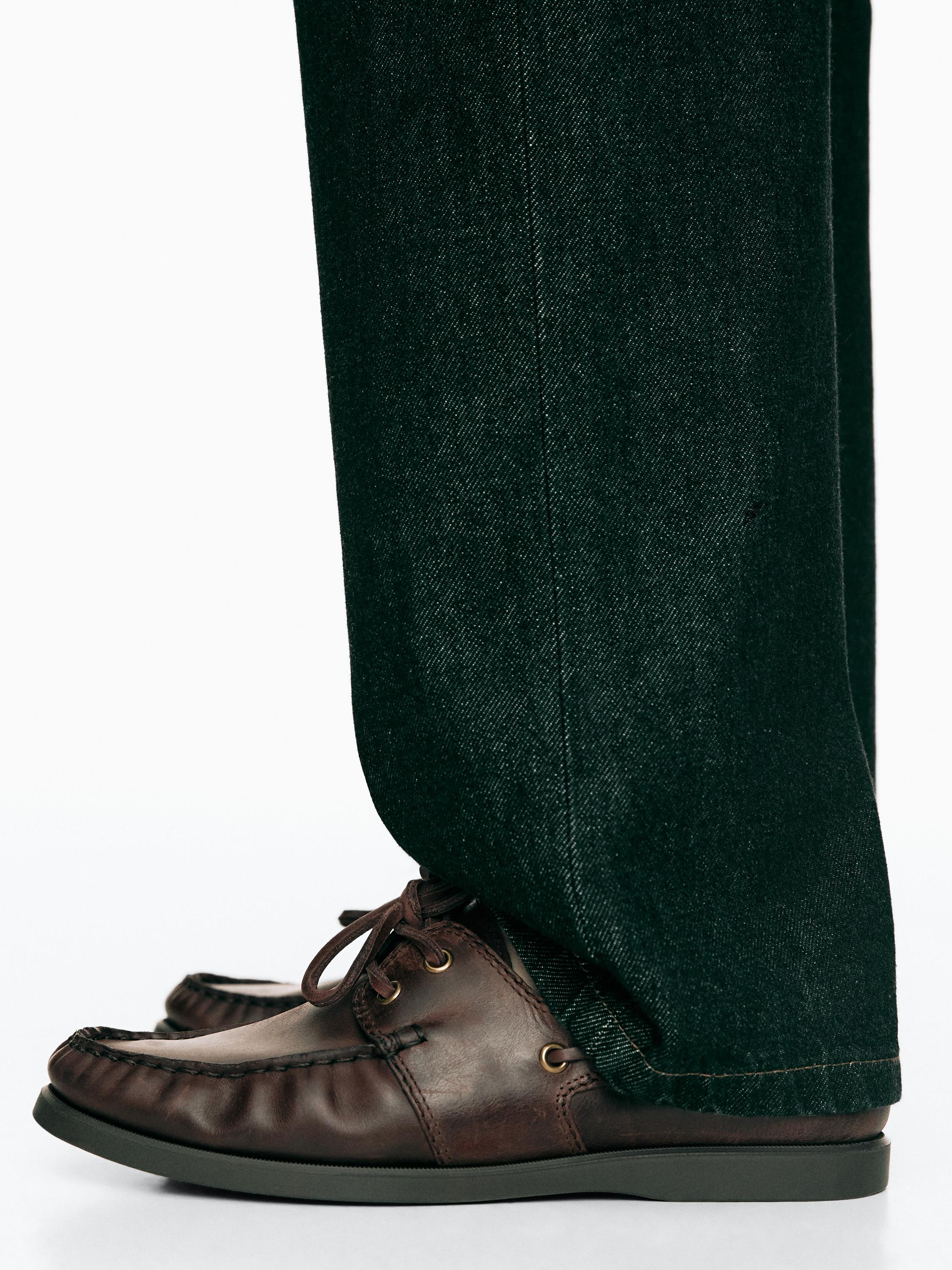 Bootsschuh aus gefettetem Leder | Massimo Dutti DE