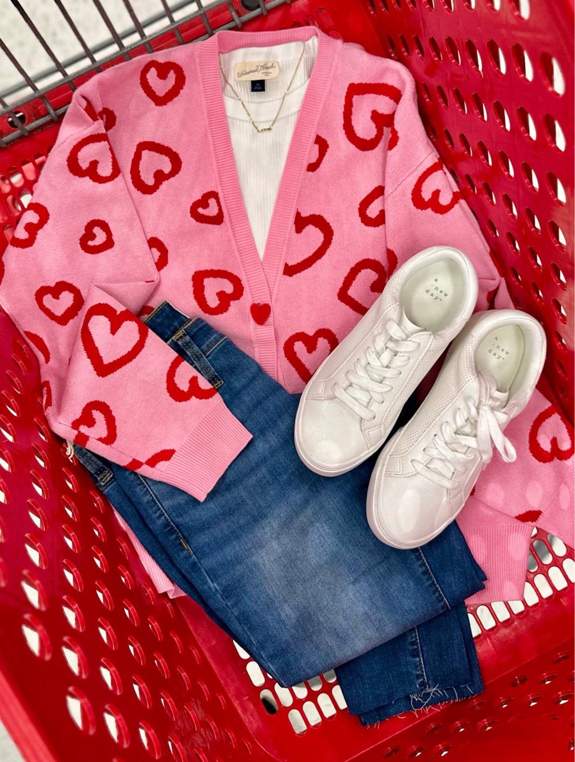 A sweet and simple Valentine’s Day outfit🥰

#LTKSeasonal #LTKstyletip #LTKunder50