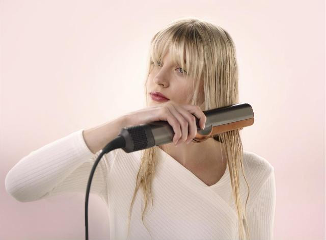 Dyson Airstrait™ straightener (Nickel/Copper) | Dyson Canada