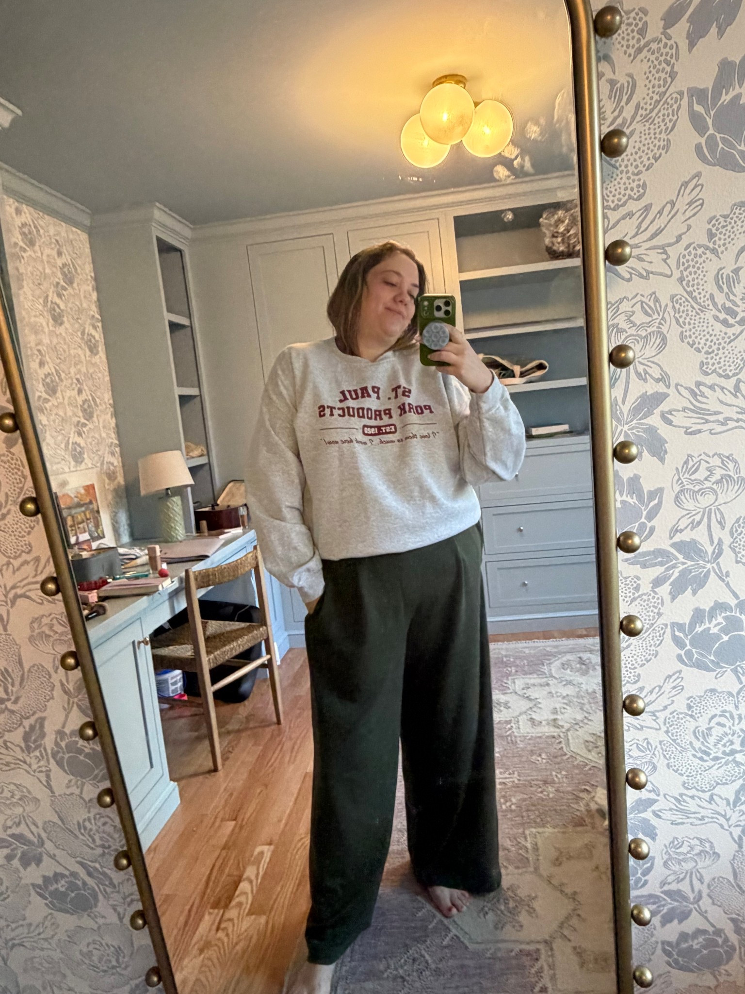 Love these @Aerie Chilluo Trouser pants. For some reason they only bring back for a few months and then they sell out but they should be offered year round. Lots of sizes in this color left. They're soft like a Spanx Air Essentials material, but have a trouser look. Love the pleats and pockets! They have a satin stripe track pant version, too  

I think they run big. I'm in XL here, but when I got the XXL it seemed to be like a 22. Their other things are also oversized. They have some cute sweatshirts and tops out right now. We love their PJs, but they're sold out of them. 
