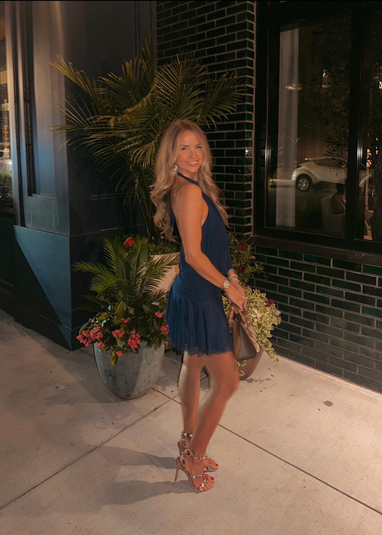 a little dinner ootd to go get some paaasta🍝💙🫶🏽 wearing size xs in this cute dress!

#LTKgrwm #LTKootd #LTKfoodie