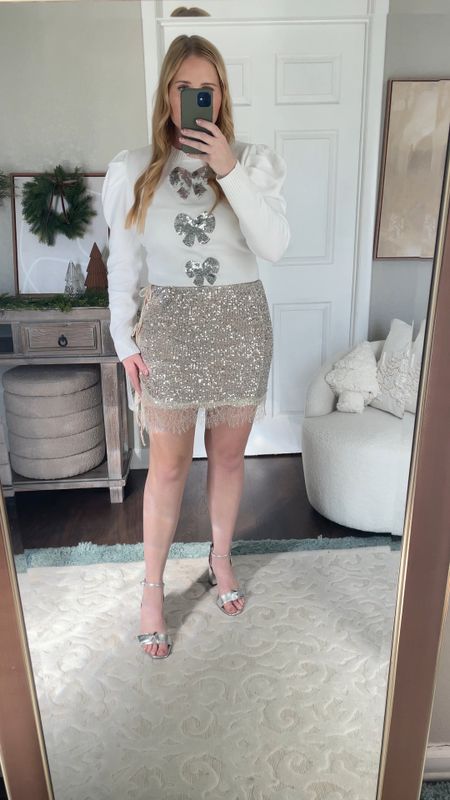 Holiday Outfit // sequin skirt size medium // holiday outfit ideas, Christmas outfit, sequin skirt 

#LTKHoliday #LTKparties #LTKVideo