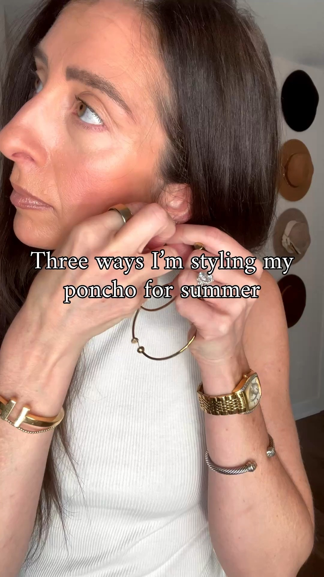 Who knew one poncho could work in so many ways in my wardrobe for spring & summer?!

shawl，poncho，knit，elegant，woman fashion，wedding shawl，party shawl，wrap，wool, cashmere

#PULI #waystostyle #ponchofashion #threelooksforspring

#LTKMothersDay