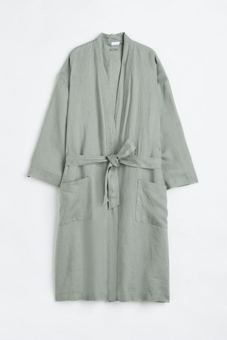 Fave morning robe
S/M 
5’1
128 lbs

#LTKstyletip #LTKFind #LTKeurope