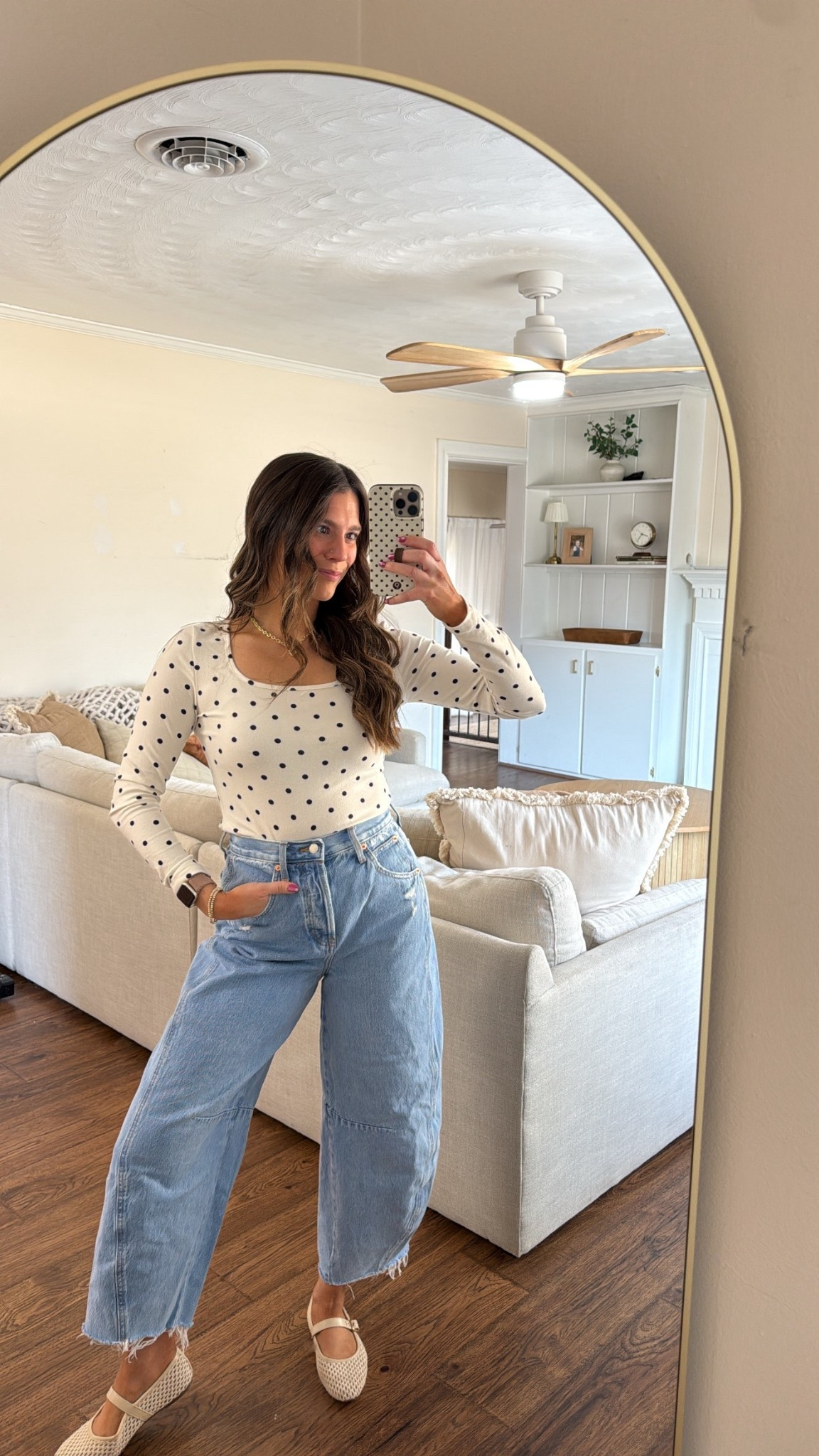 Sunday ootd 🤍🖤 size medium in top, size 2 in jeans

#LTKmomlife #LTKgrwm #LTKootd