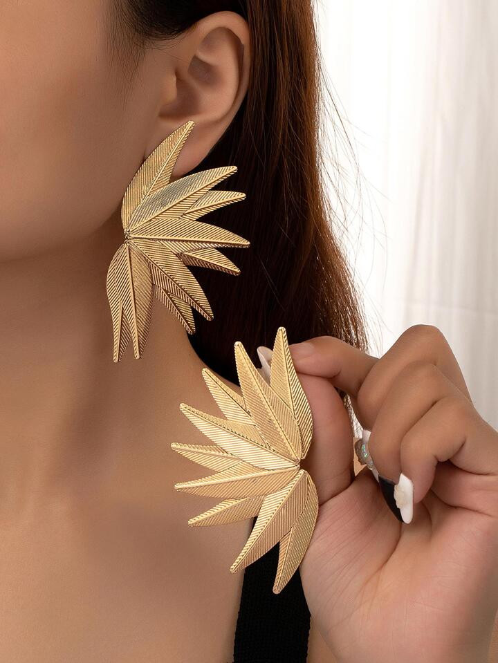 2pcs Leaf Design Stud Earrings | SHEIN