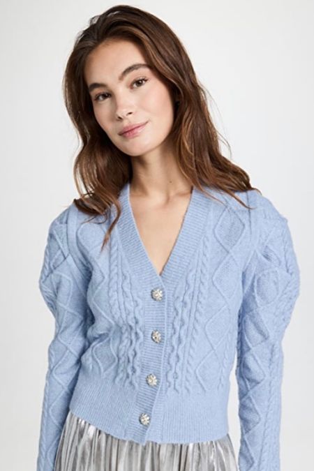 A great spring staple - so pretty and I love the button detail on this cardigan! #spring #springoutfit
