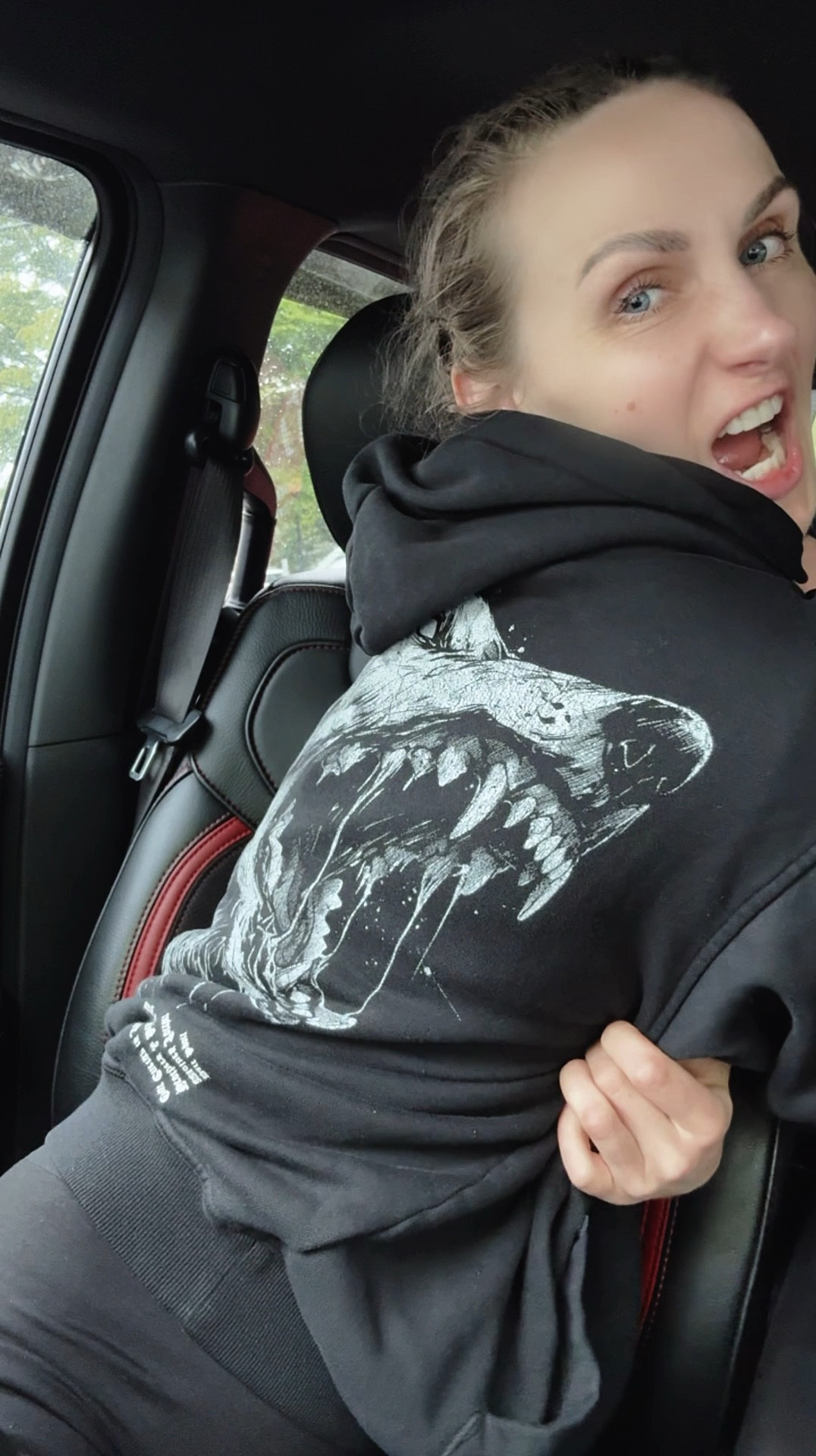 Because cool moms need cool hoodies—and a 2-minute face after school drop-off. 🤘🏻

Tagged car make-up essentials: mascara, primer, brow lamination gel… Just enough to look alive after a morning that felt like a sprint. 👟

#LTKActive #LTKStyleTip #LTKBeauty