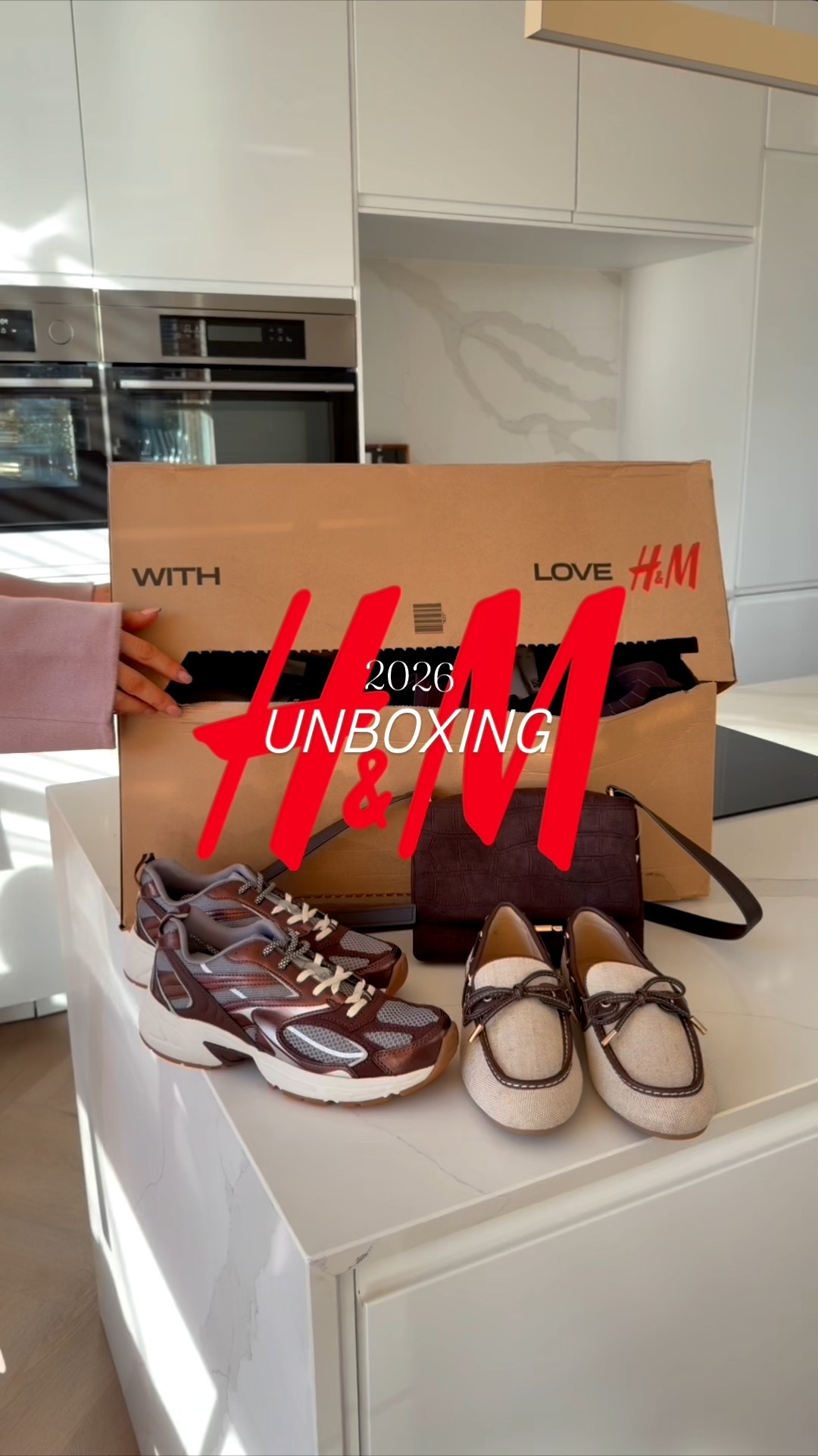 Soft tailoring, elevated basics & that quiet luxury colour palette I can’t stop wearing 🤍 This H&M unboxing is full of timeless pieces you can mix endlessly  👟✨

Like this post to save it to your favourite folder and come back later to shop.


H&M unboxing, H&M new arrivals, quiet luxury outfit, neutral wardrobe, tailored trousers, brown blazer, pink wool coat, quilted jacket, cream cardigan, capsule wardrobe, elevated basics, workwear outfits, everyday chic, neutral fashion, minimalist style, Scandinavian style, modern tailoring, women’s sneakers, loafers outfit, timeless wardrobe

#LTKWorkwear #LTKSeasonal #LTKootd