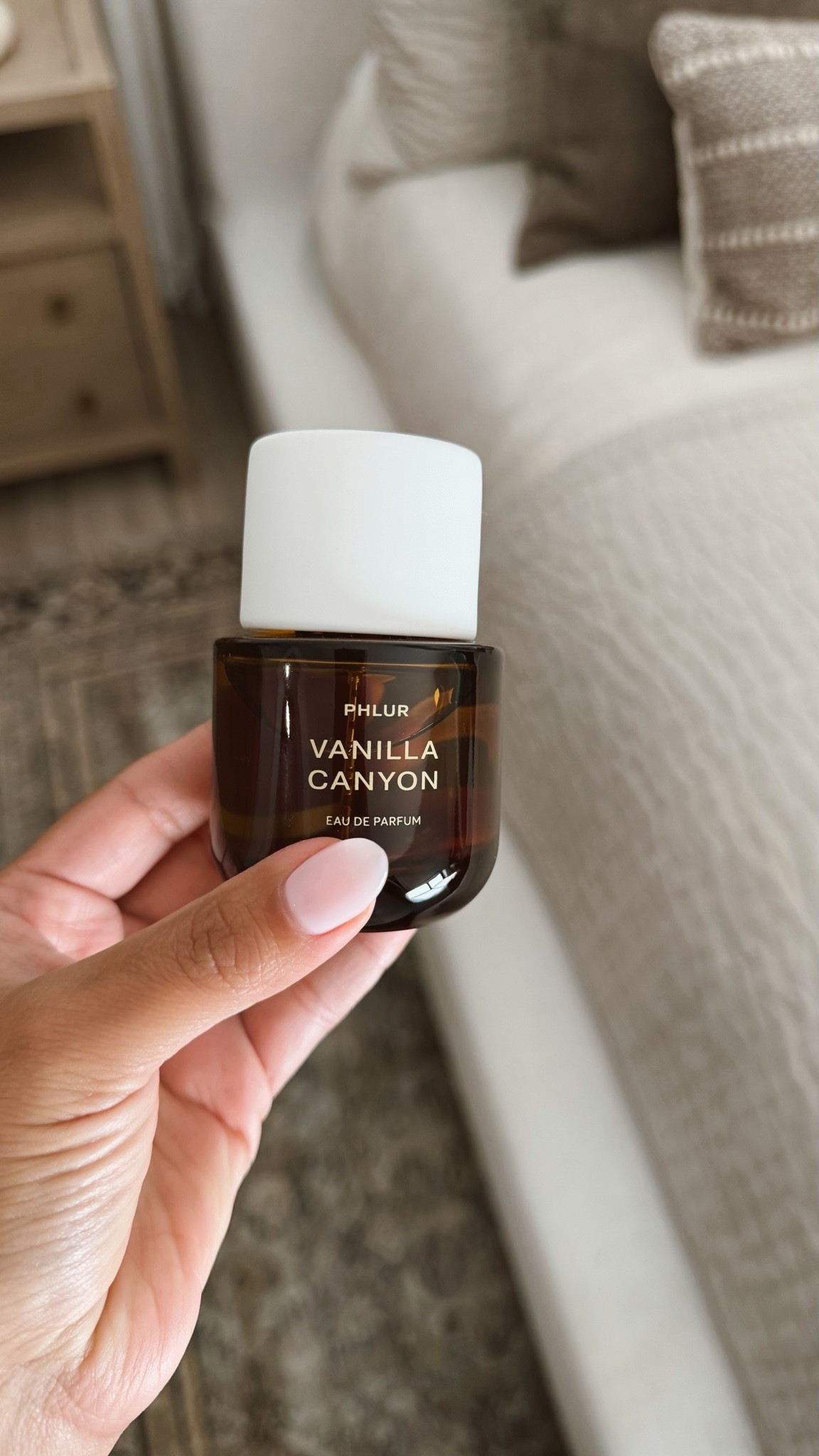 The new vanilla canyon from @PHLUR 🍂🍨 
soooo cozy, warm, sweet and smokey - perfect for fall.  

#phlur #phlurpartner #fallscent #fallbeauty #vanilla #perfume #fragrance #vanillacanyon

#LTKselfcare #LTKSeasonal #LTKBeauty
