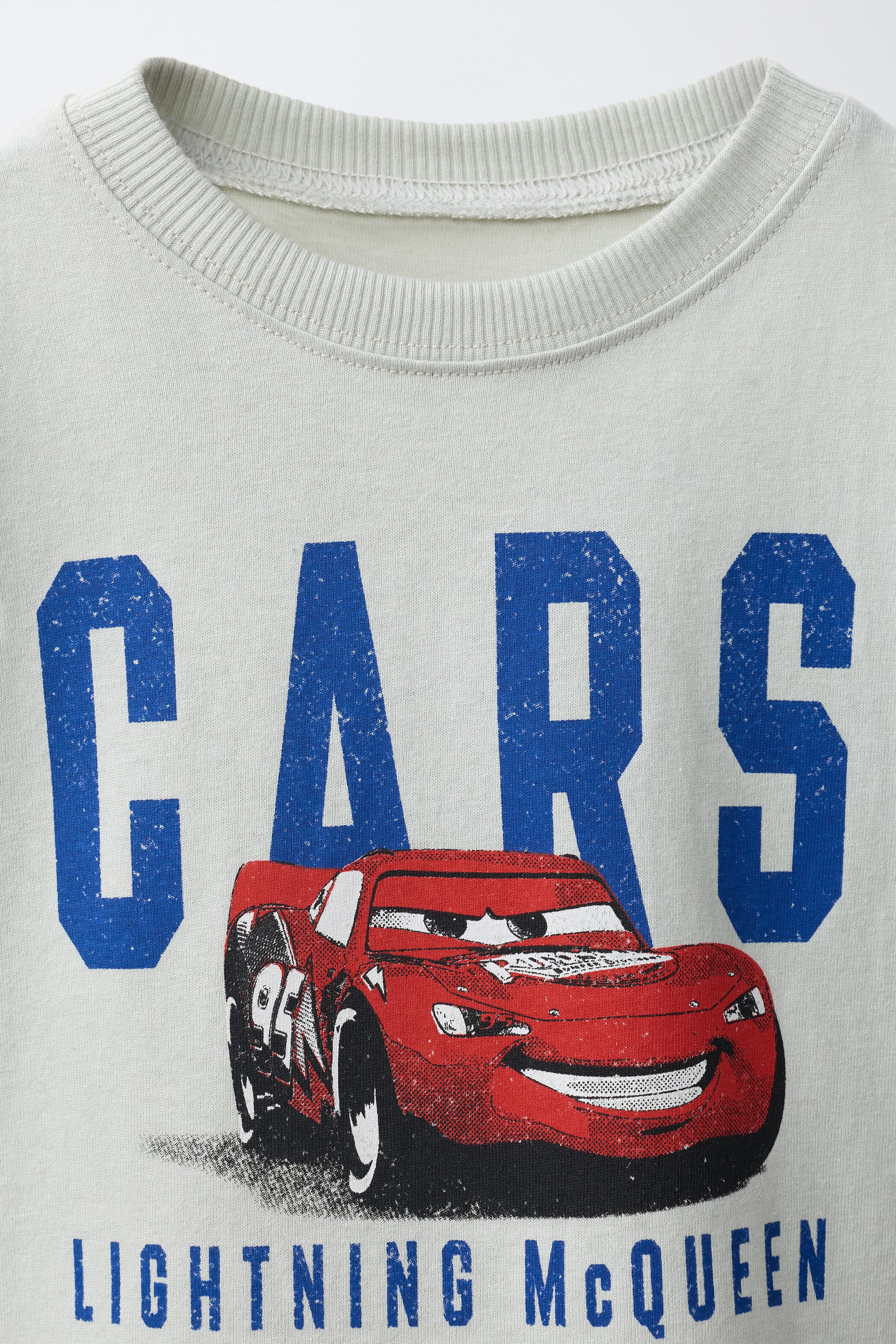 Short-sleeve T-shirt with a crew neck, featuring a CARS LIGHTNING MCQUEEN \u00a9 DISNEY/PIXAR gra... | Zara US