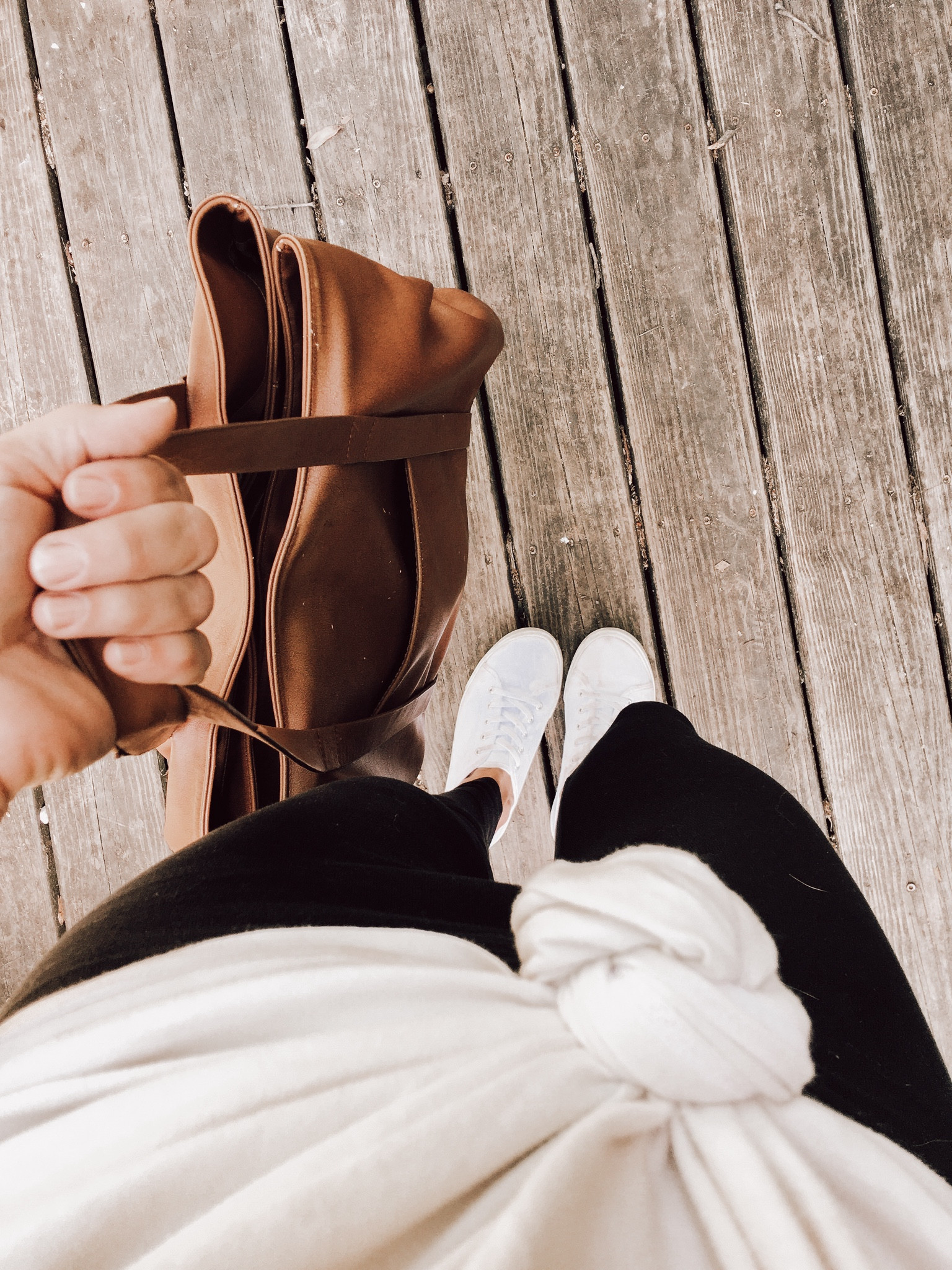 Fall Outfit 🍂 
Easy tote bag • 
Perfect leggings • 
Comfy tee • 
Comfy shoes • 

#fallstyle #capsulewardrobe

#LTKFindsUnder50 #LTKStyleTip #LTKSeasonal